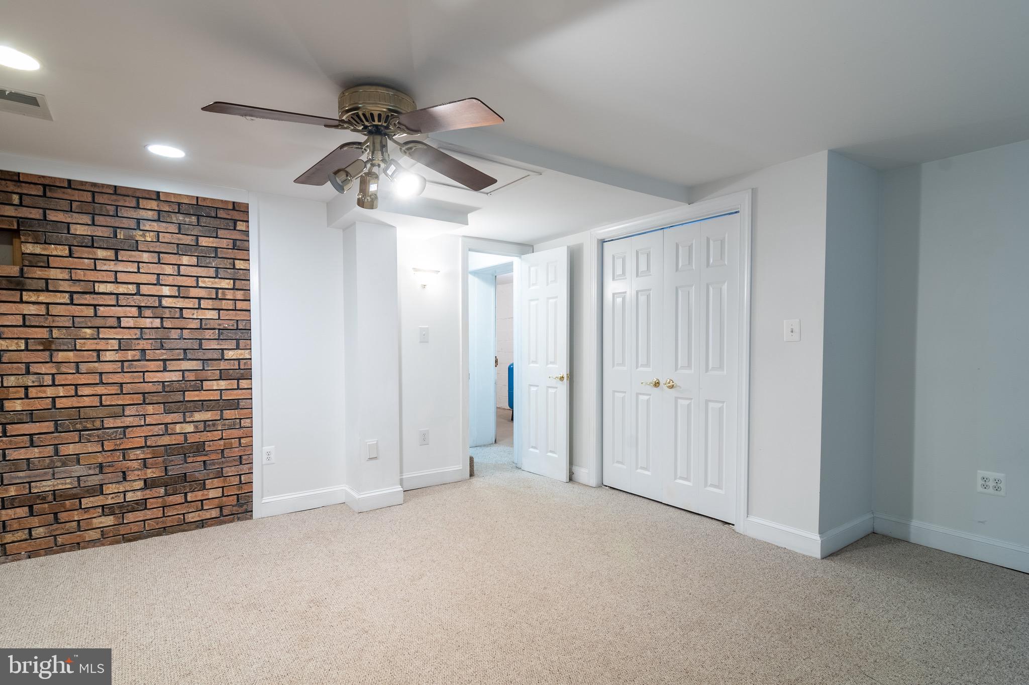 SPRINGFIELD FARMS - Residential