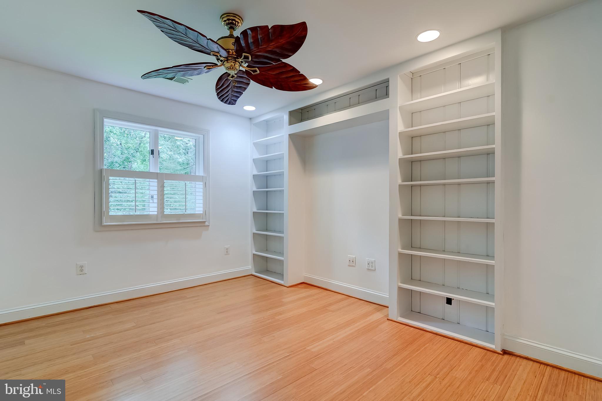 SPRINGFIELD FARMS - Residential