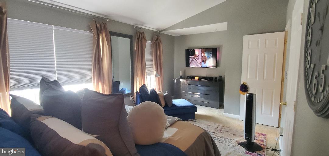 TEMPLE PLAZA-PLAT 1> - Residential Lease