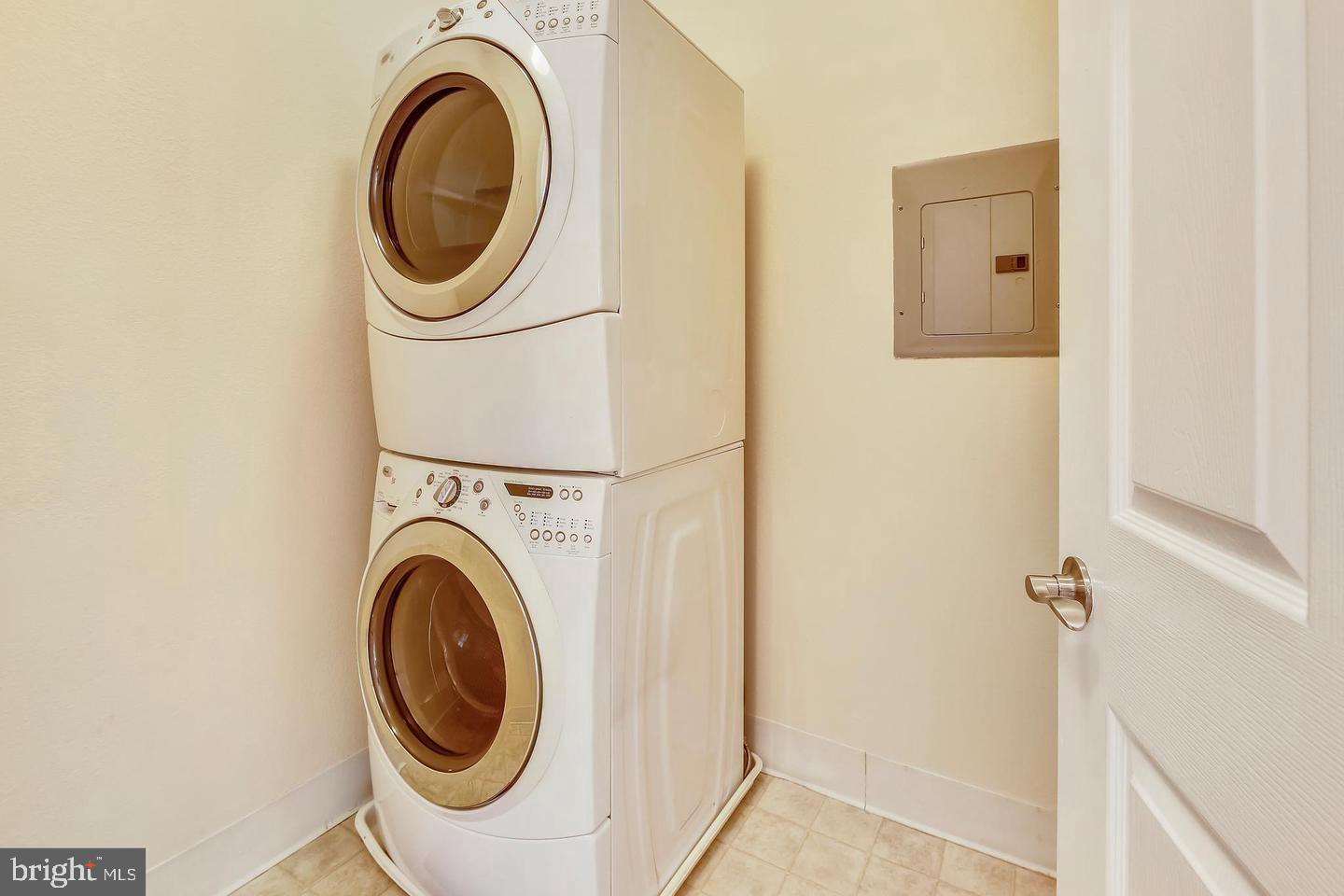 WHITE FLINT STATION - Residential