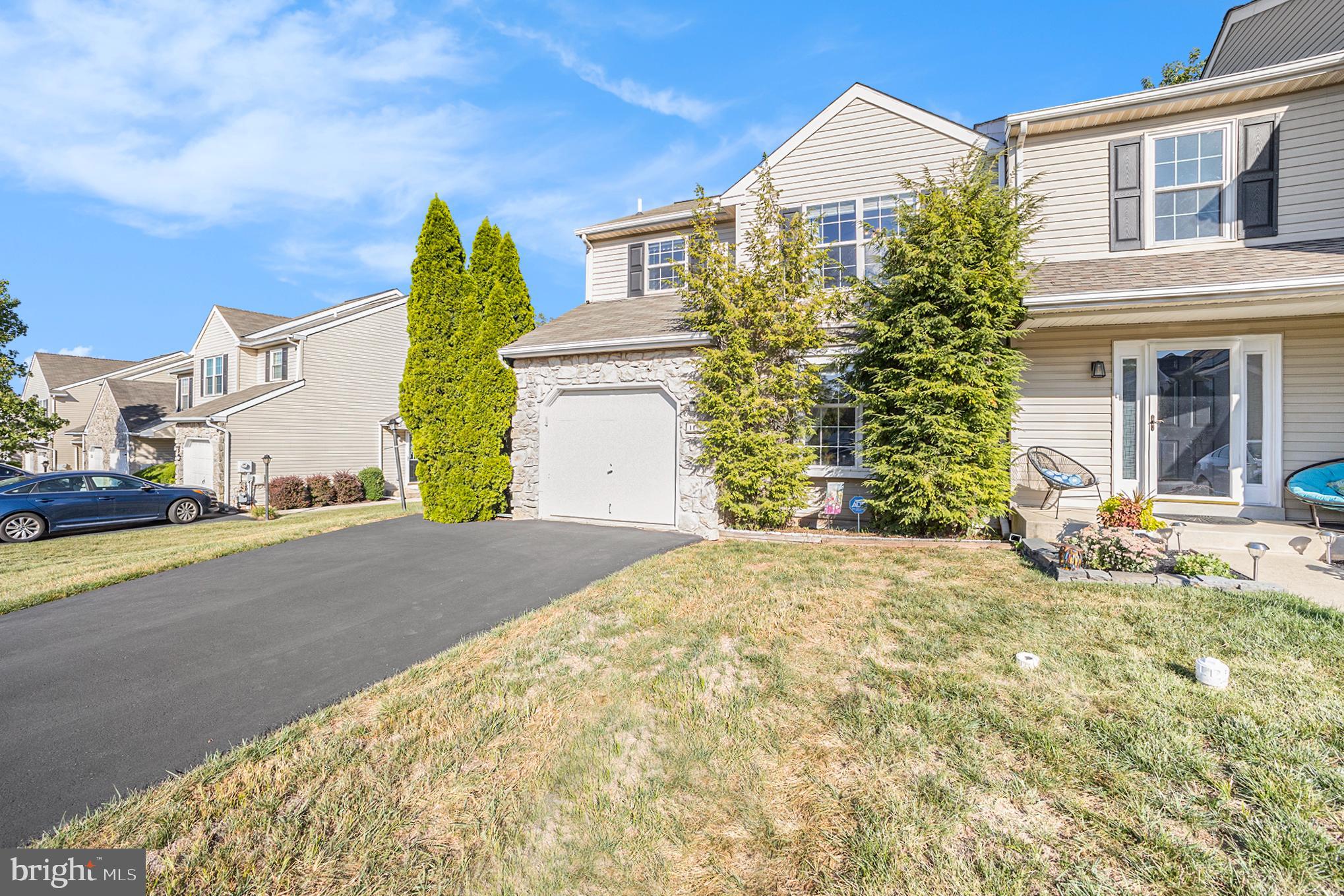 STONEGATE - Residential