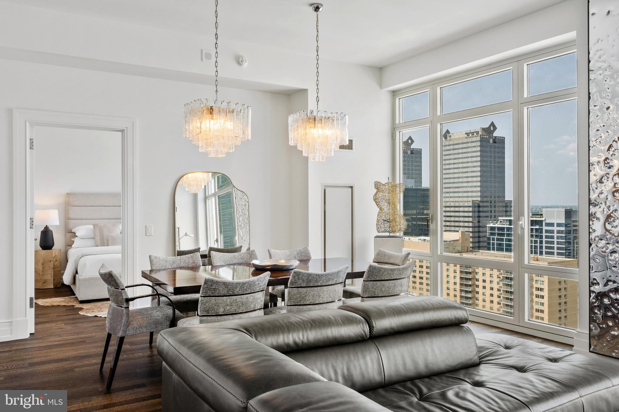 RITTENHOUSE SQUARE - Residential