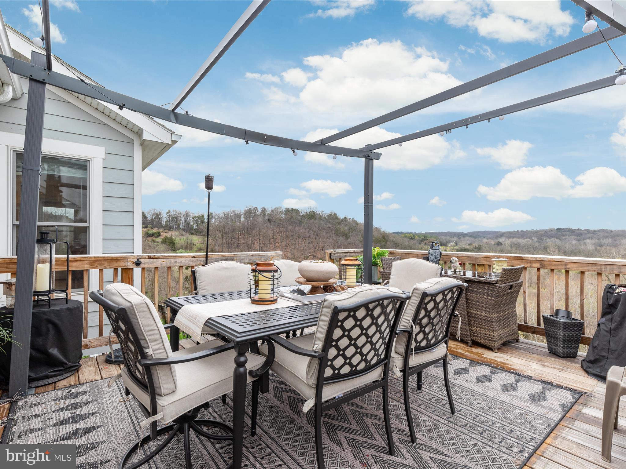 THE VILLAGE AT CEDAR CREEK - Residential