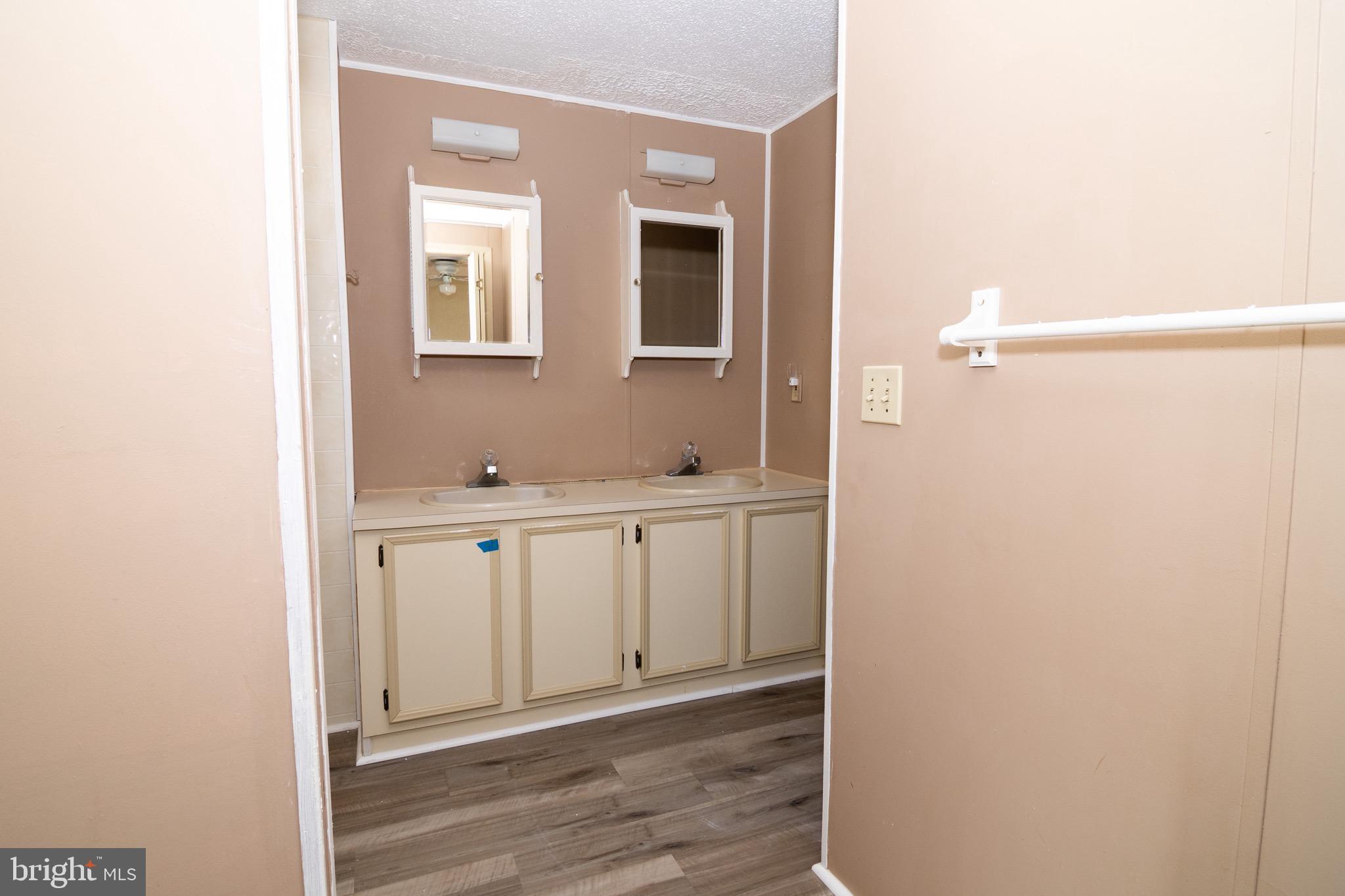 LITTLE CREEK - Residential