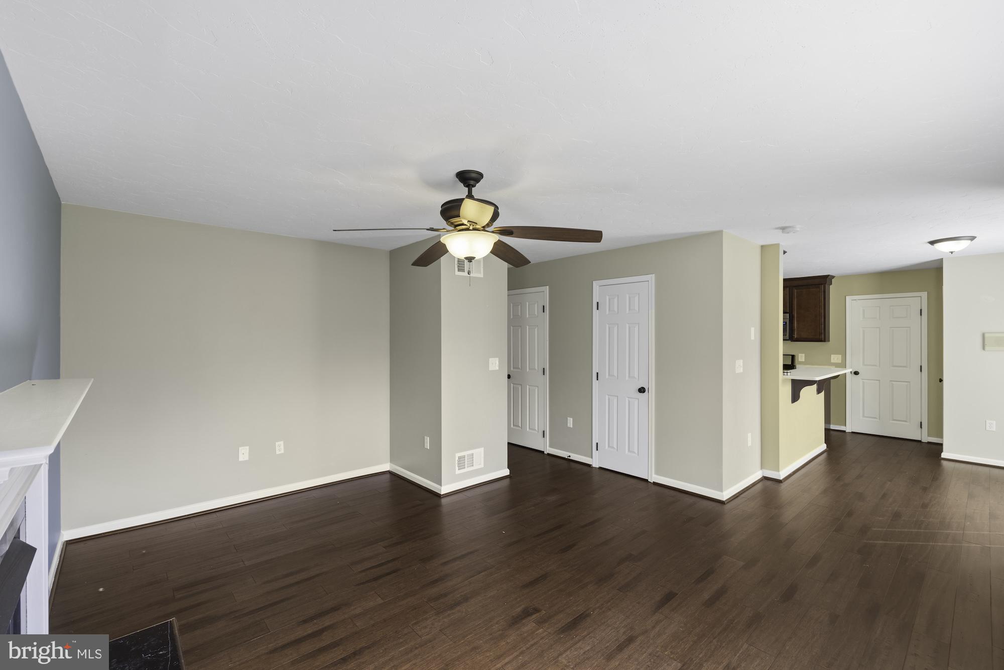 HUNTERS CROSSING - Residential