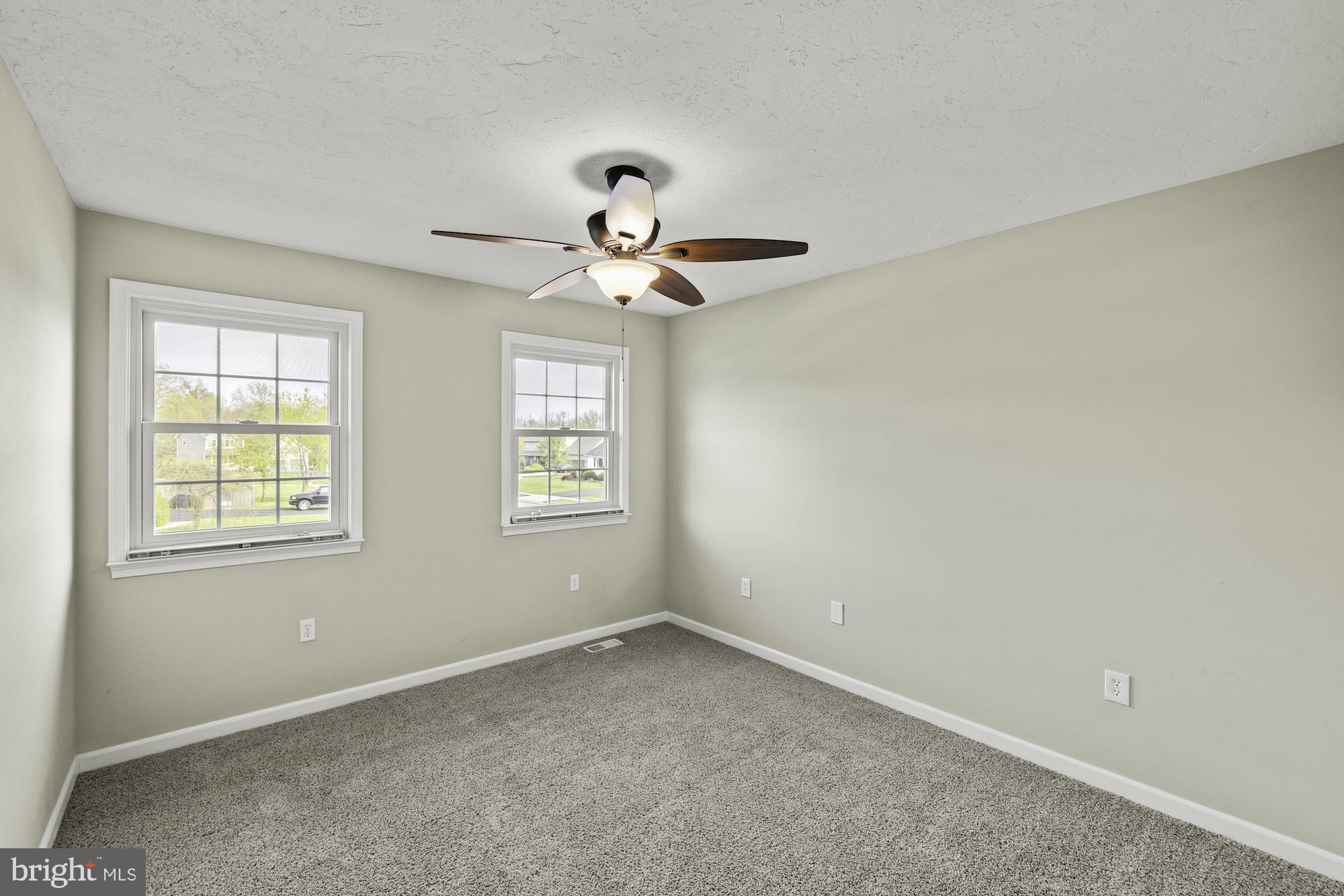 HUNTERS CROSSING - Residential