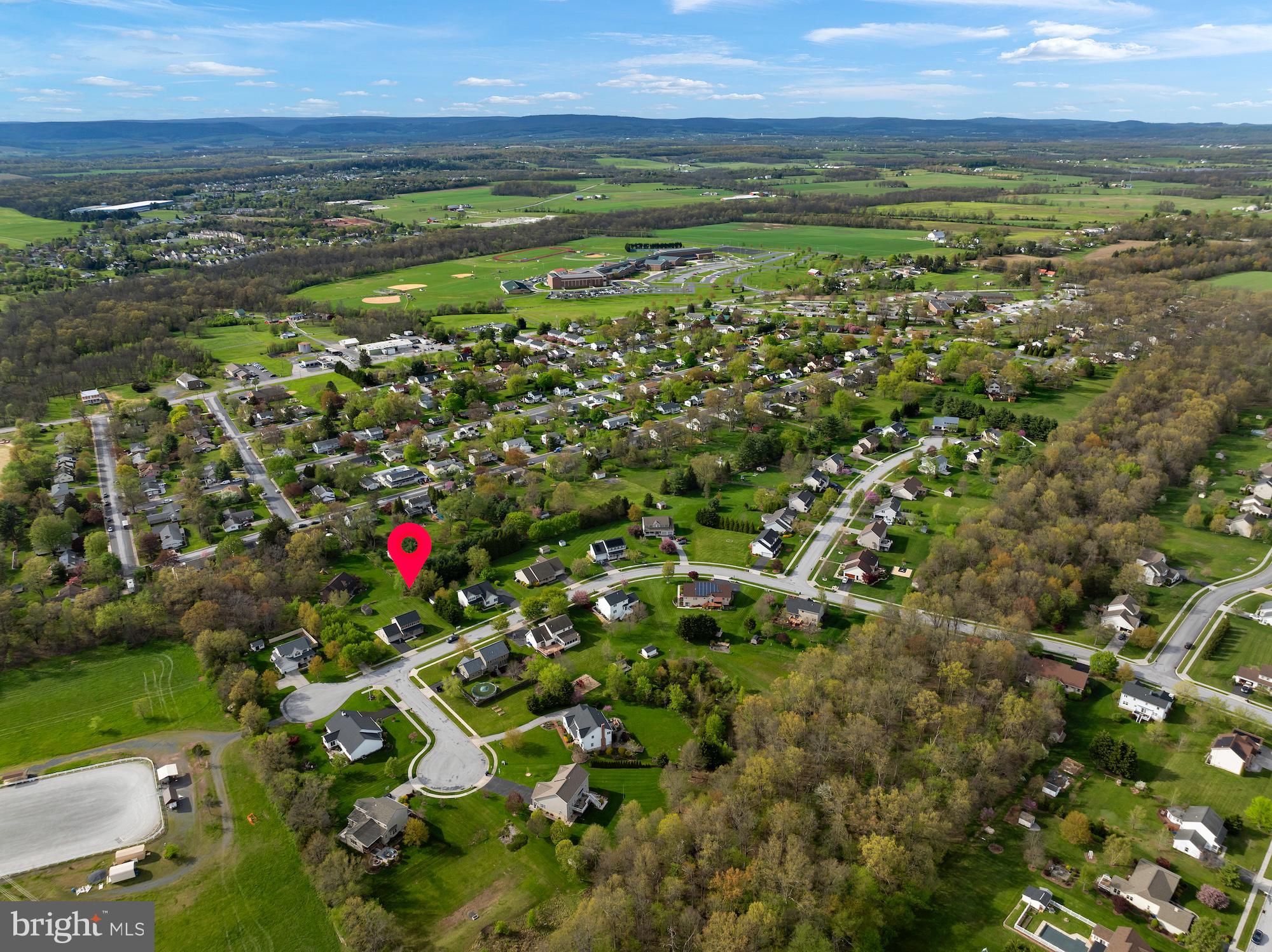 HUNTERS CROSSING - Residential