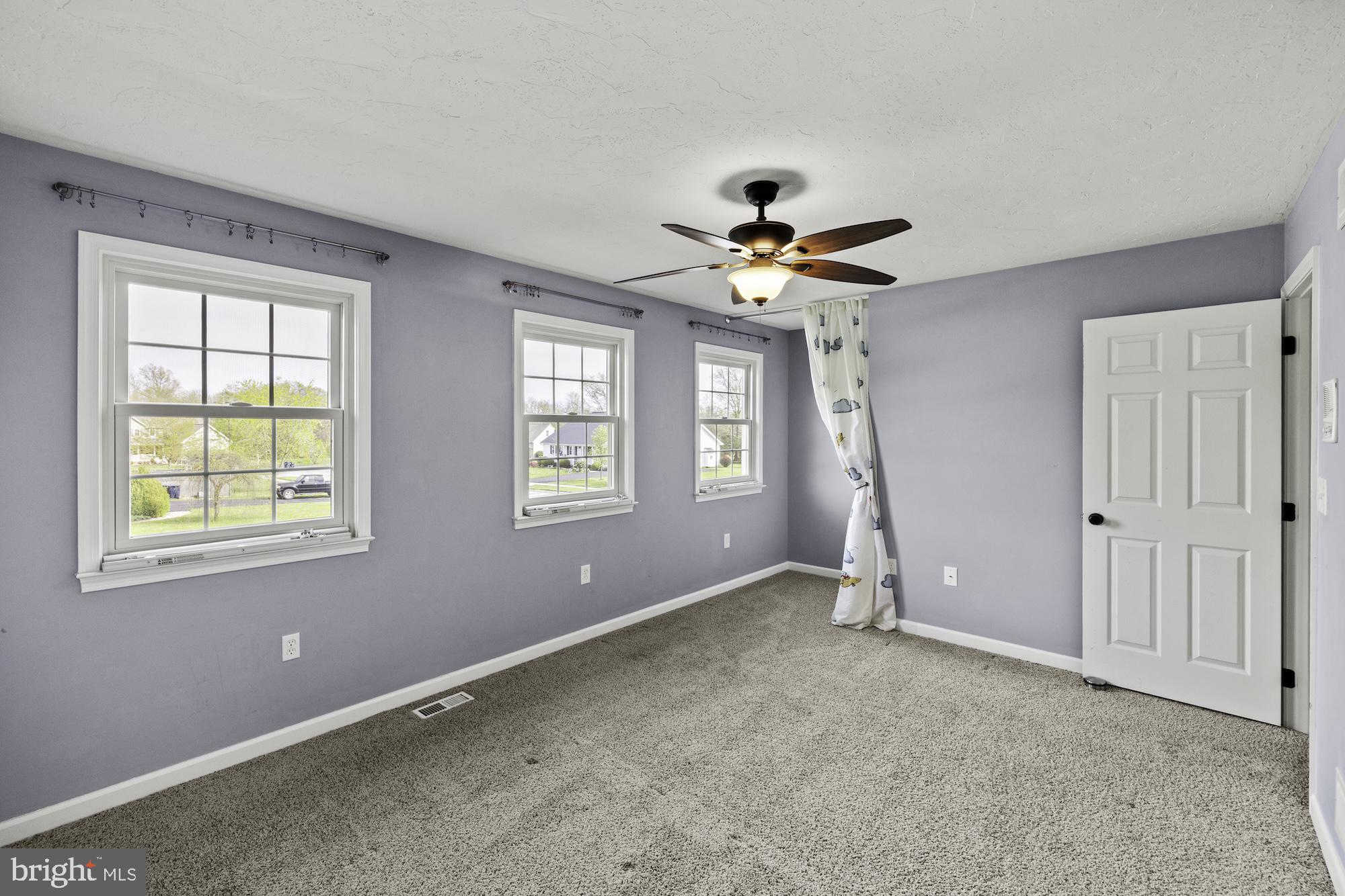 HUNTERS CROSSING - Residential