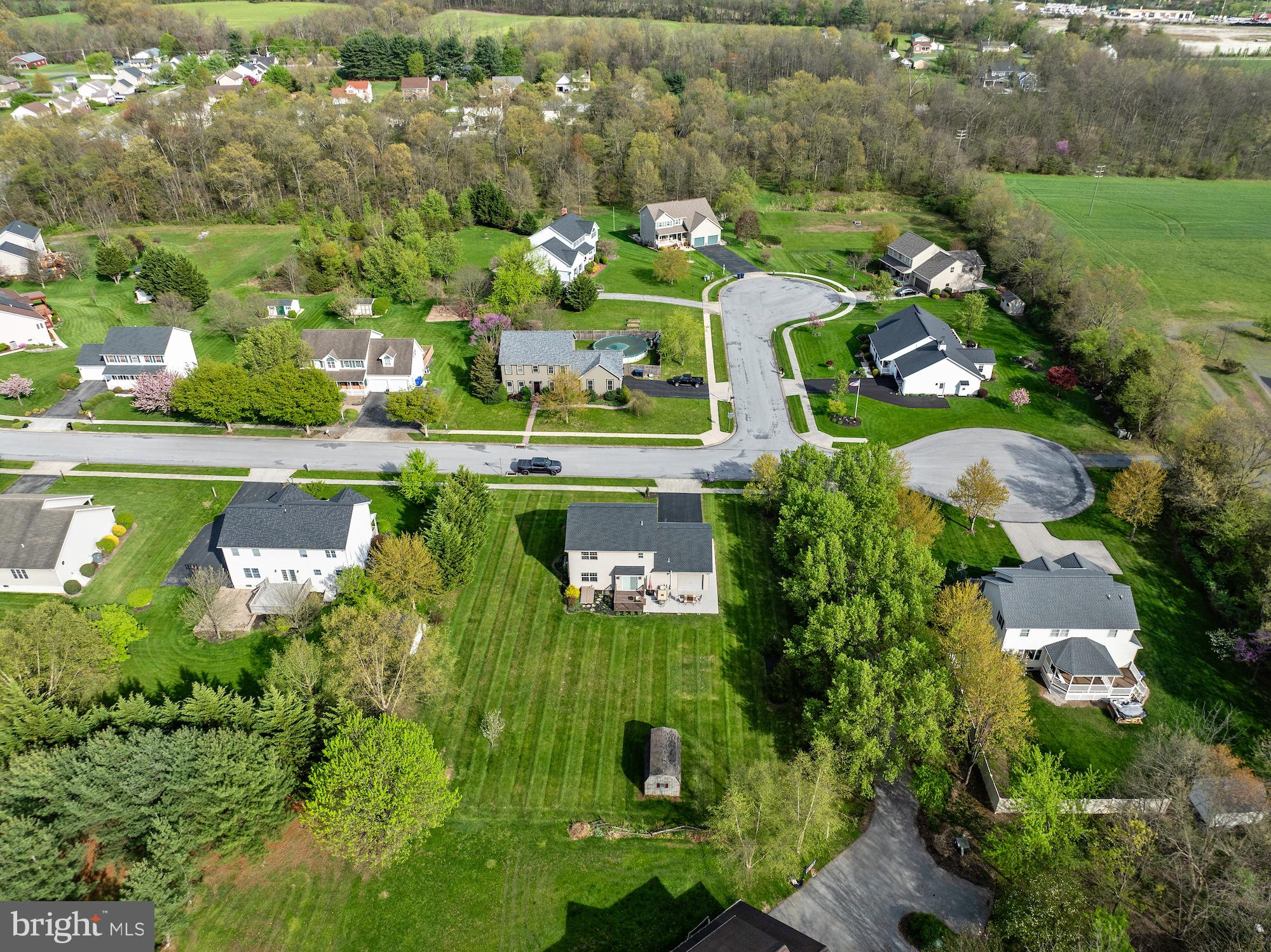 HUNTERS CROSSING - Residential