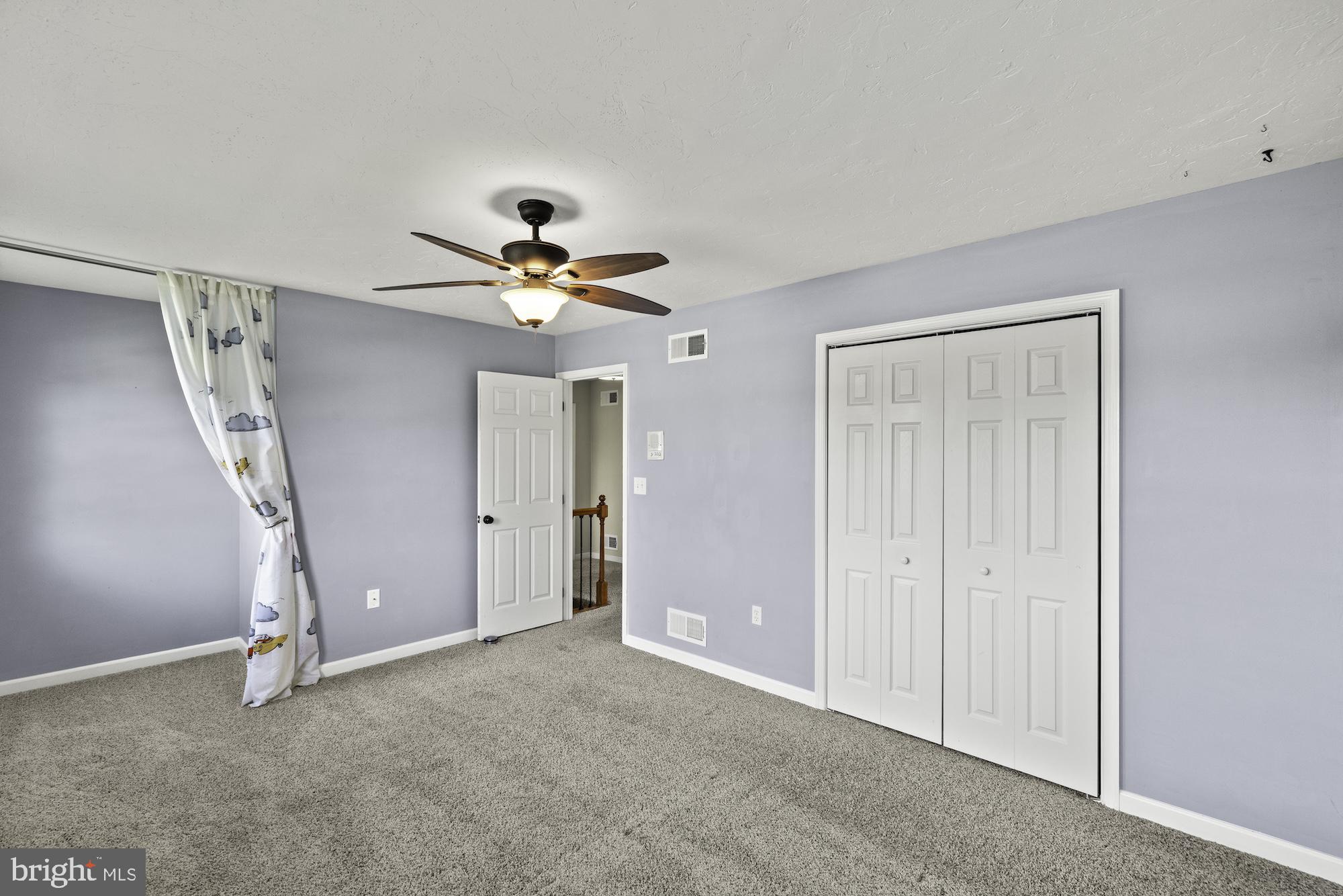 HUNTERS CROSSING - Residential