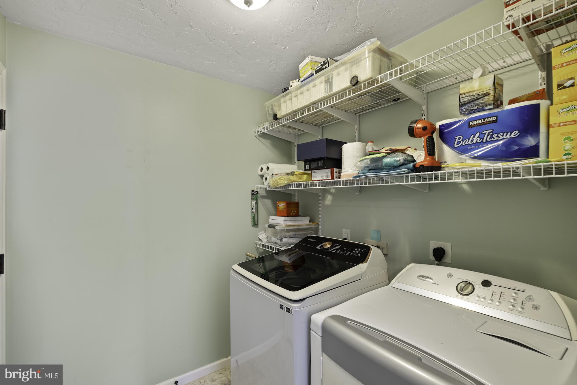 HUNTERS CROSSING - Residential