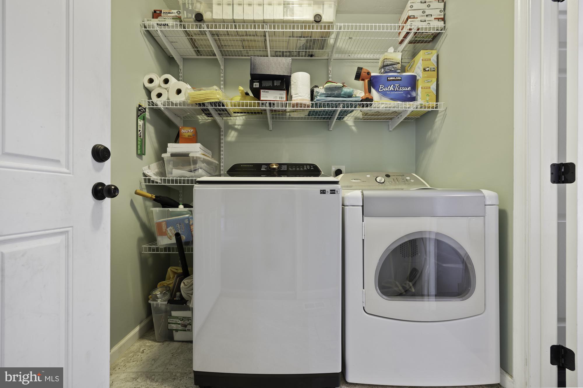 HUNTERS CROSSING - Residential