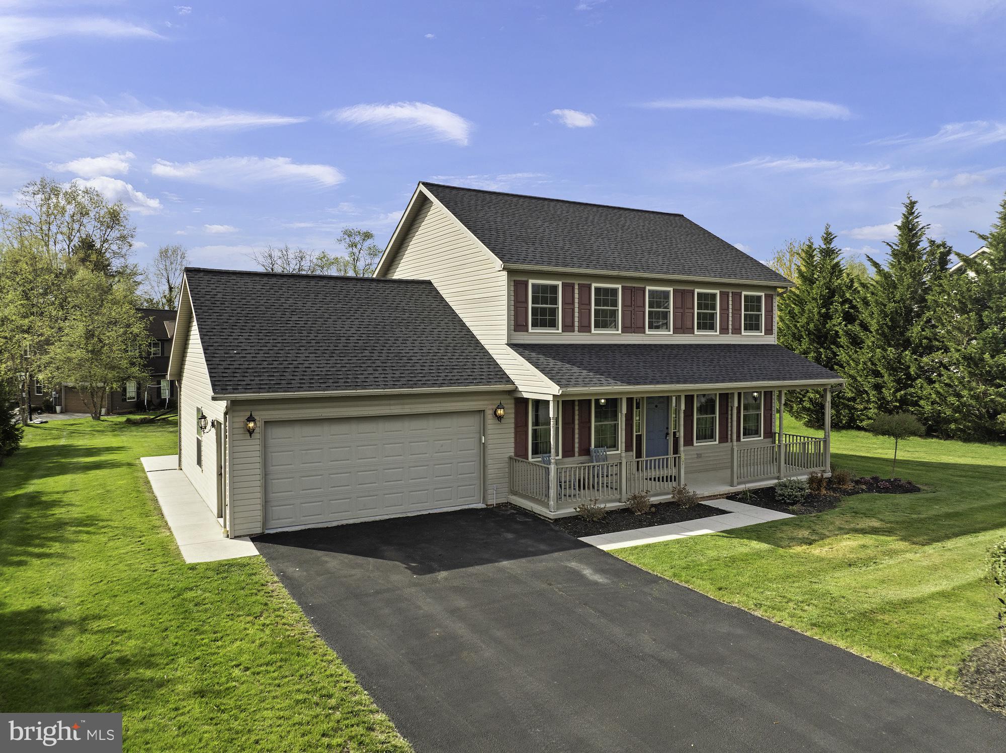 HUNTERS CROSSING - Residential