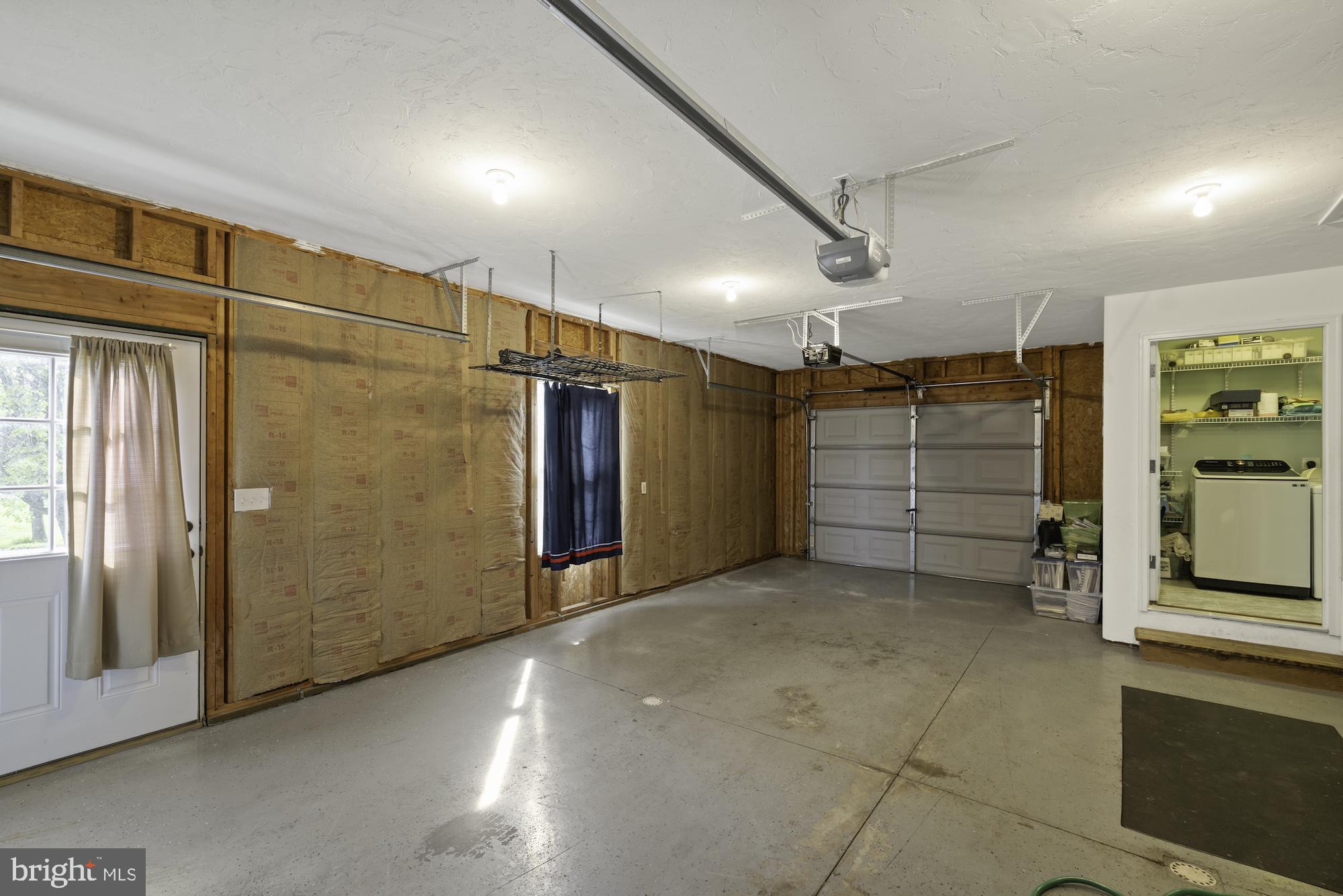 HUNTERS CROSSING - Residential