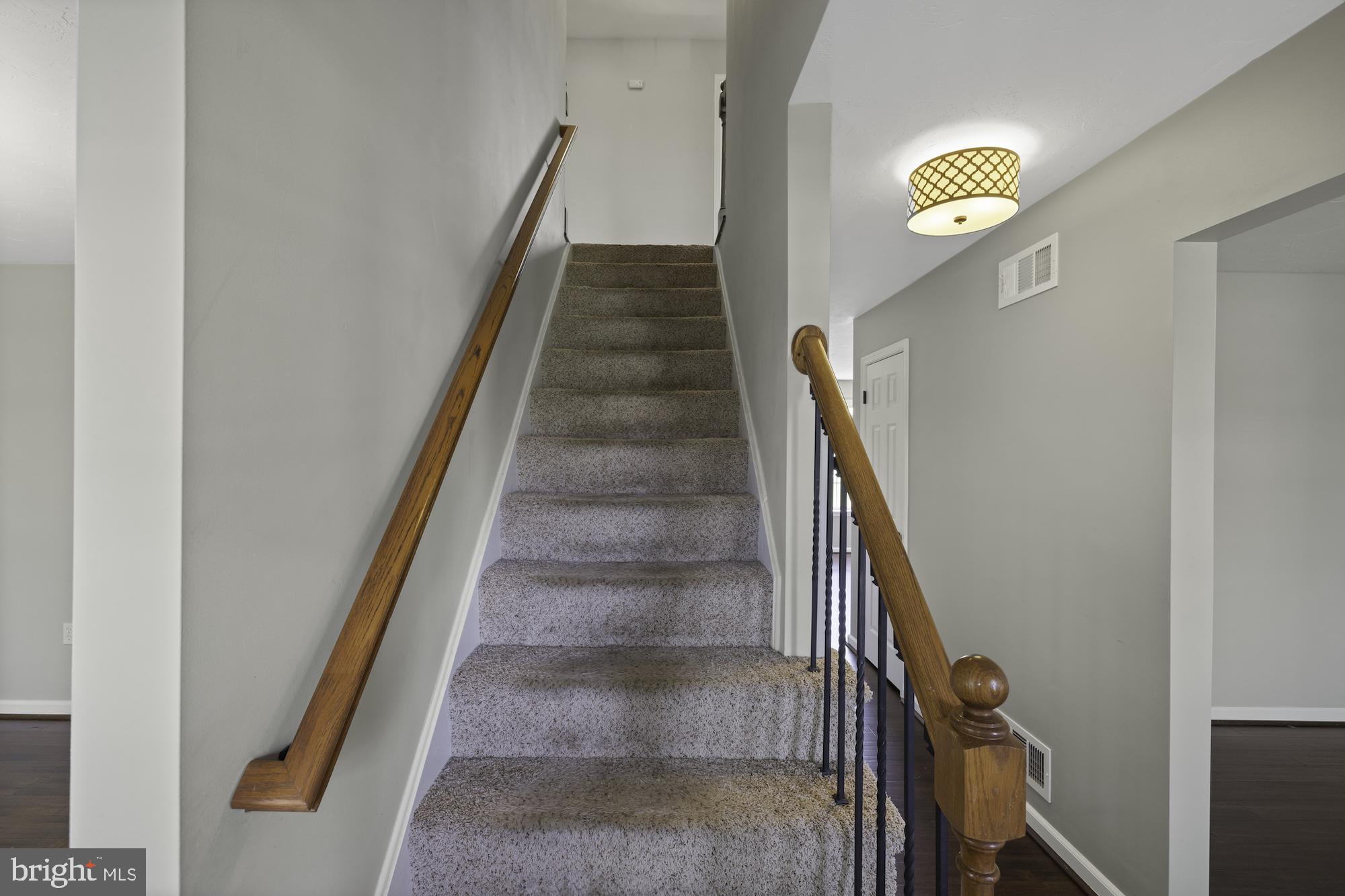 HUNTERS CROSSING - Residential