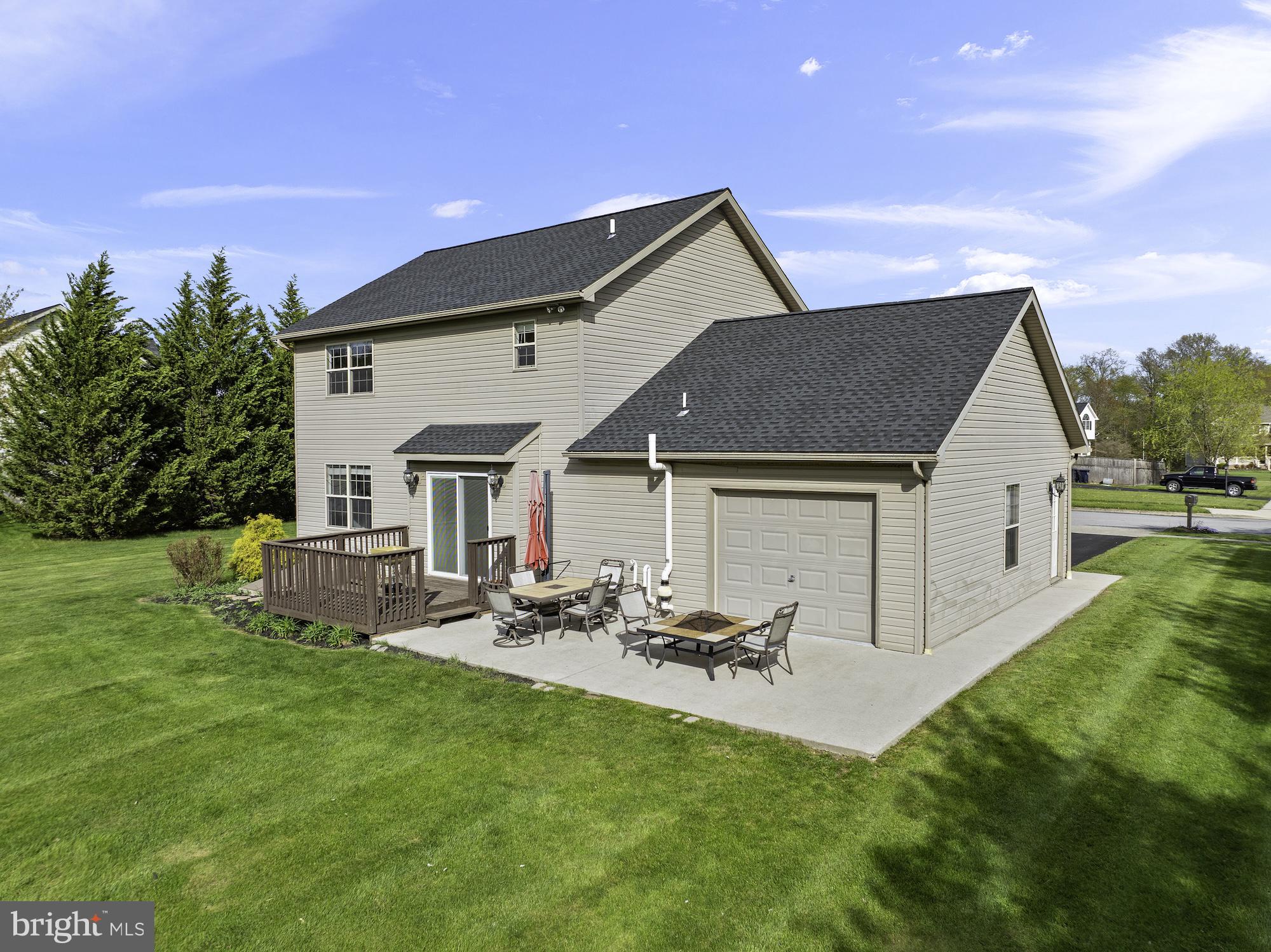 HUNTERS CROSSING - Residential