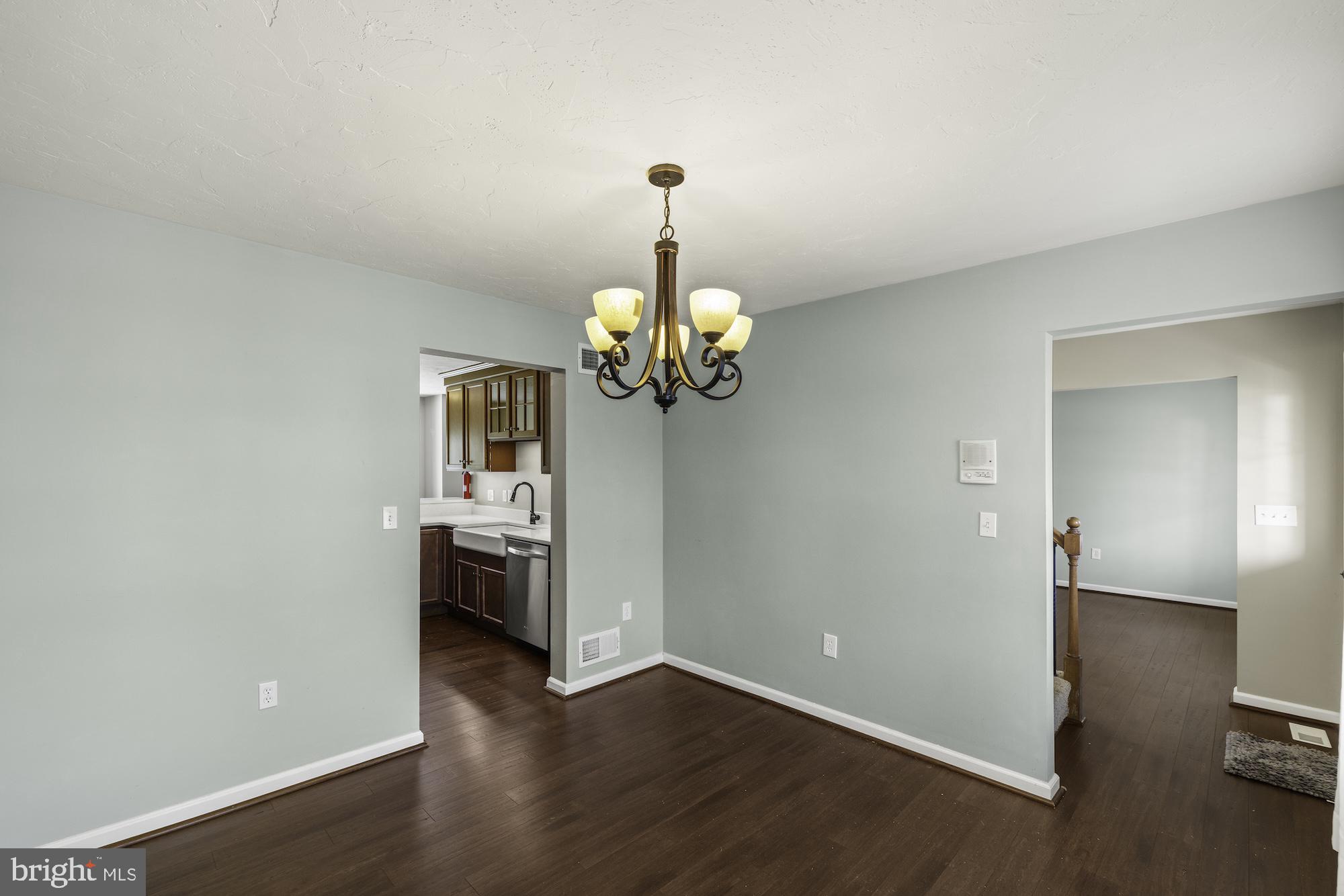 HUNTERS CROSSING - Residential