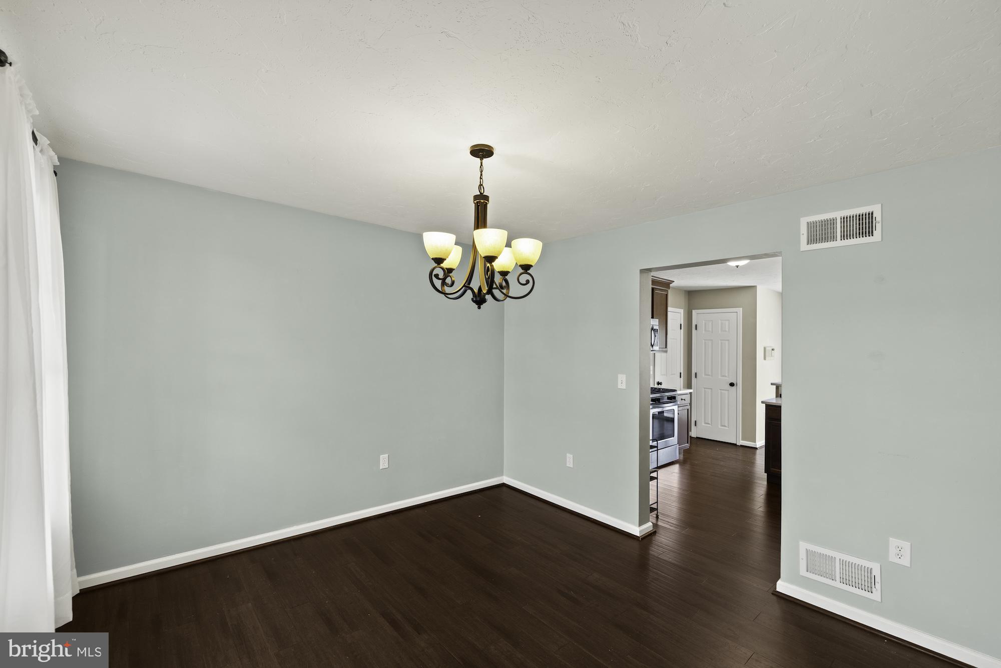 HUNTERS CROSSING - Residential