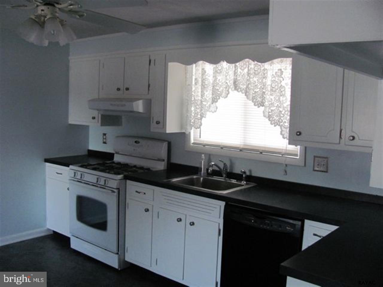 PARADISE HILLS - Residential