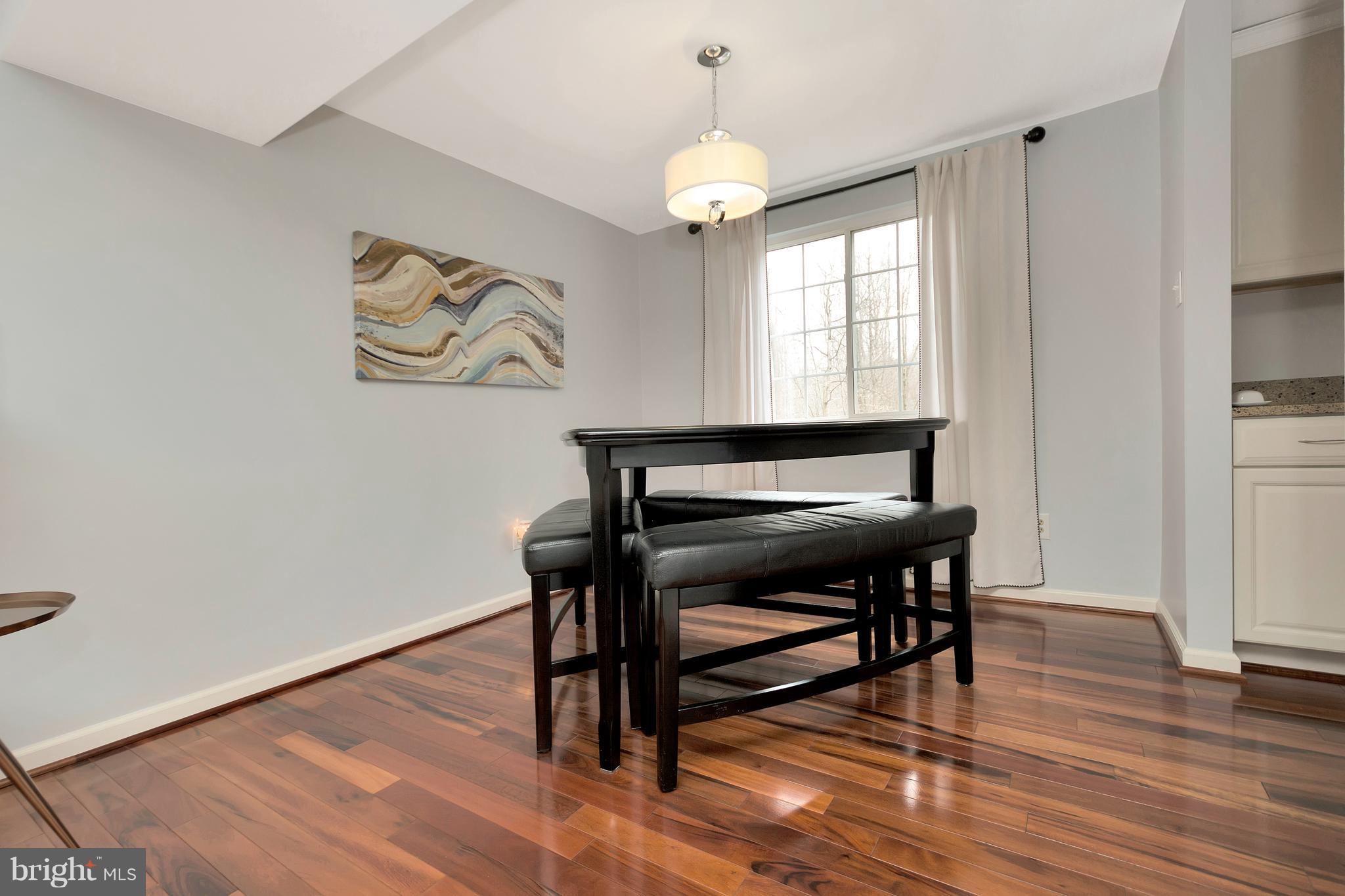 WALTON - Residential