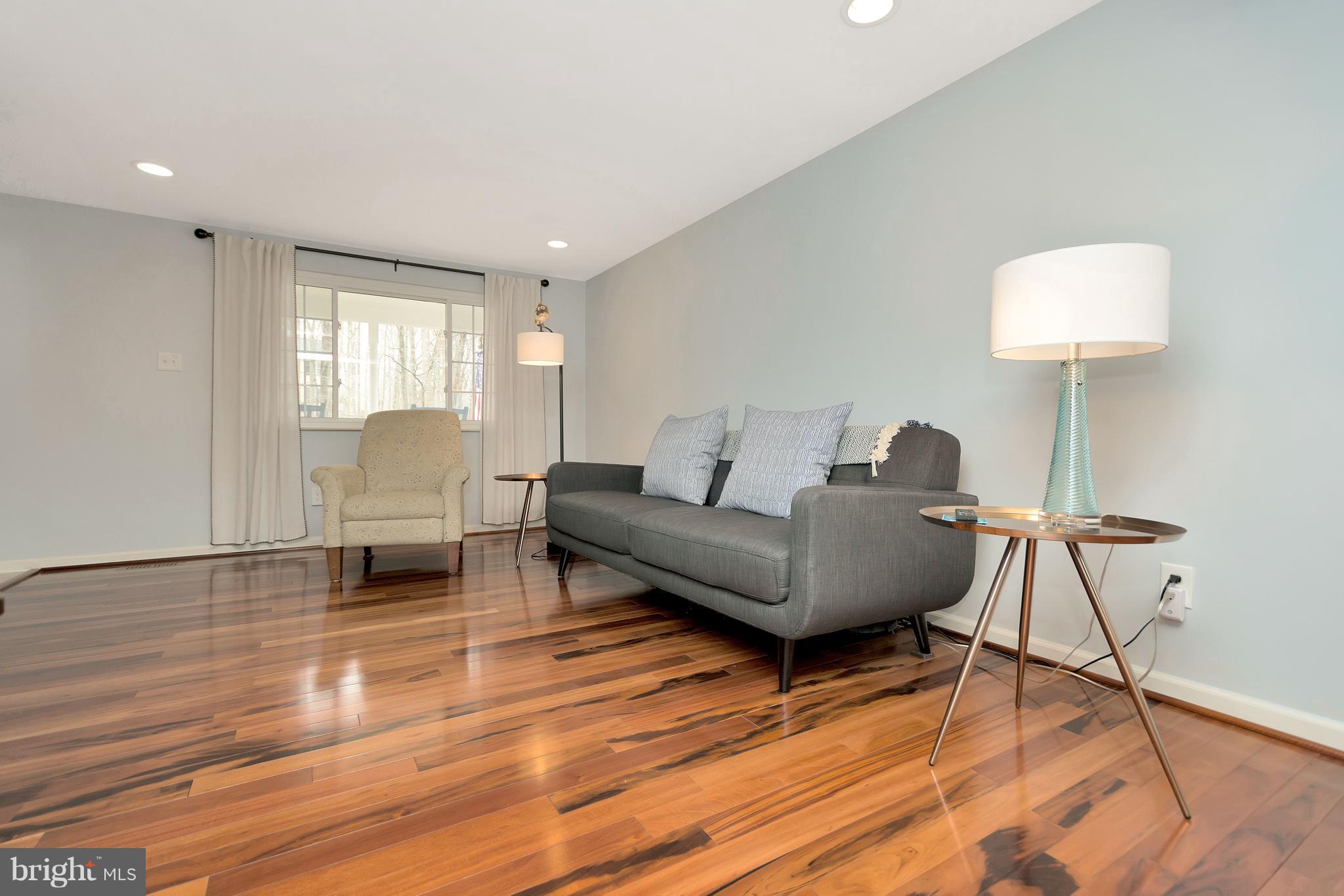 WALTON - Residential