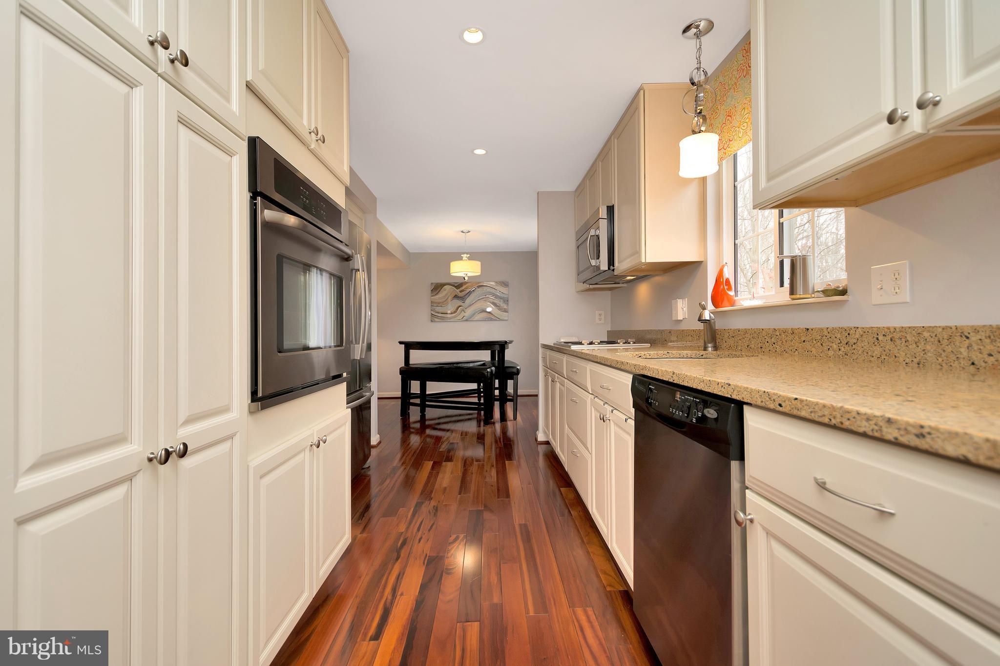 WALTON - Residential