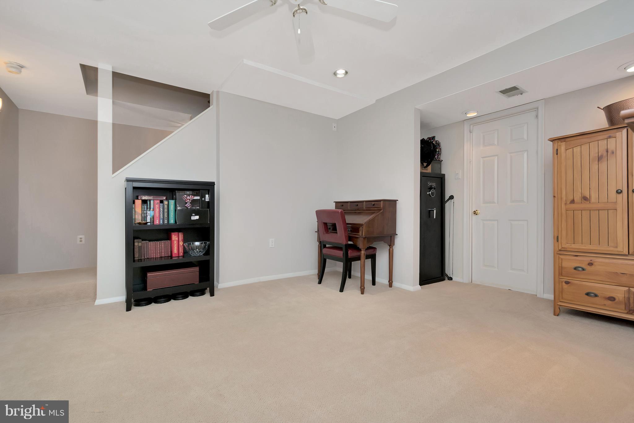 WALTON - Residential