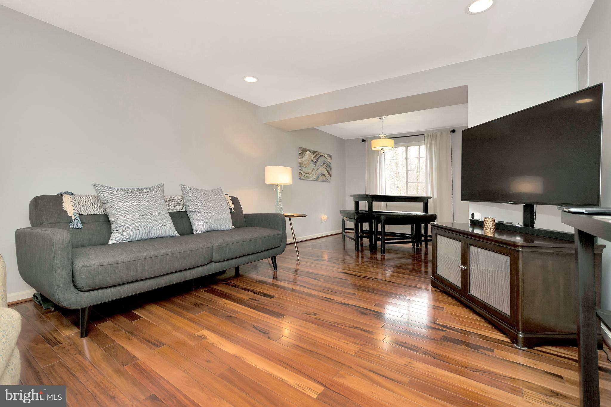 WALTON - Residential