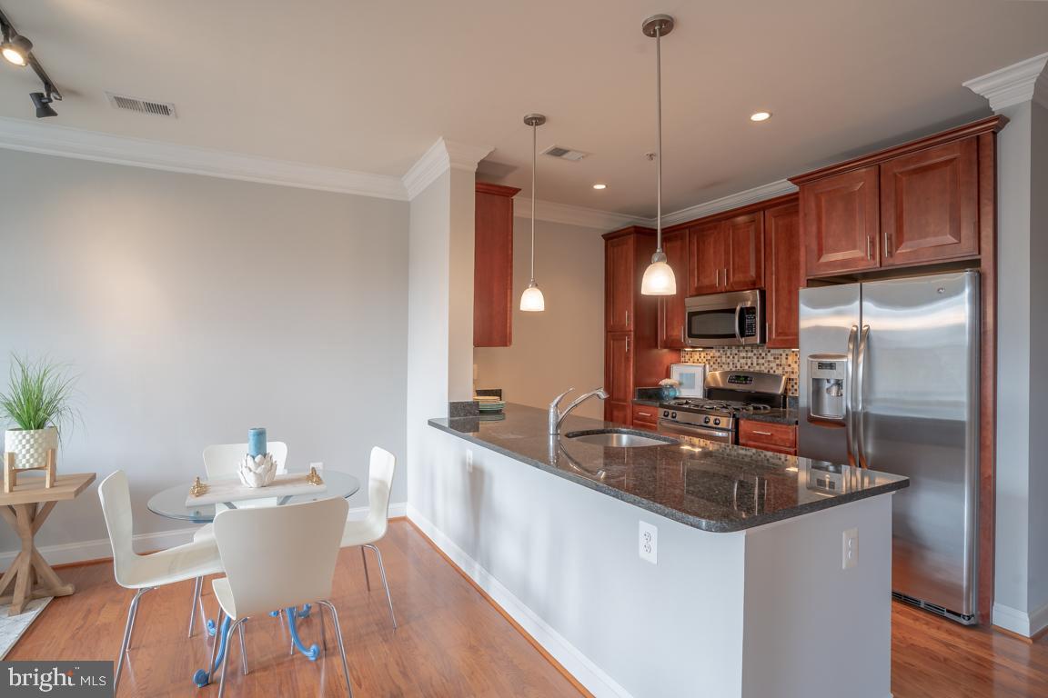 ABINGDON ROW - Residential