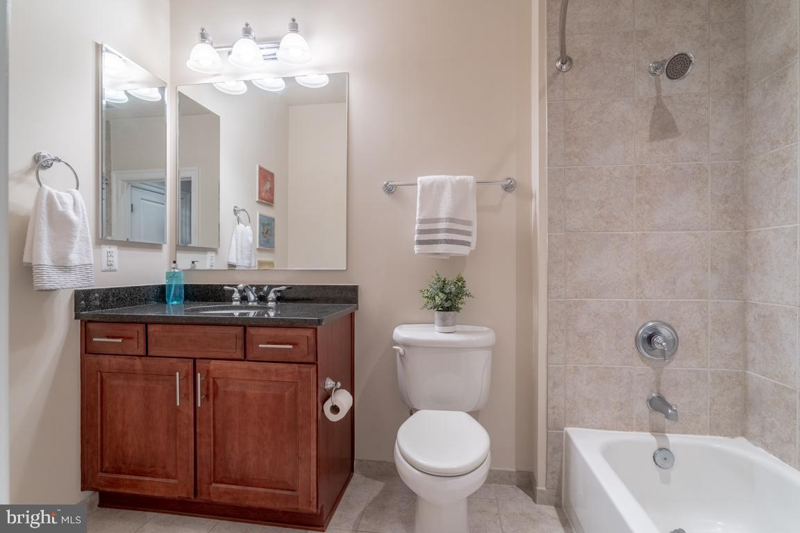 ABINGDON ROW - Residential