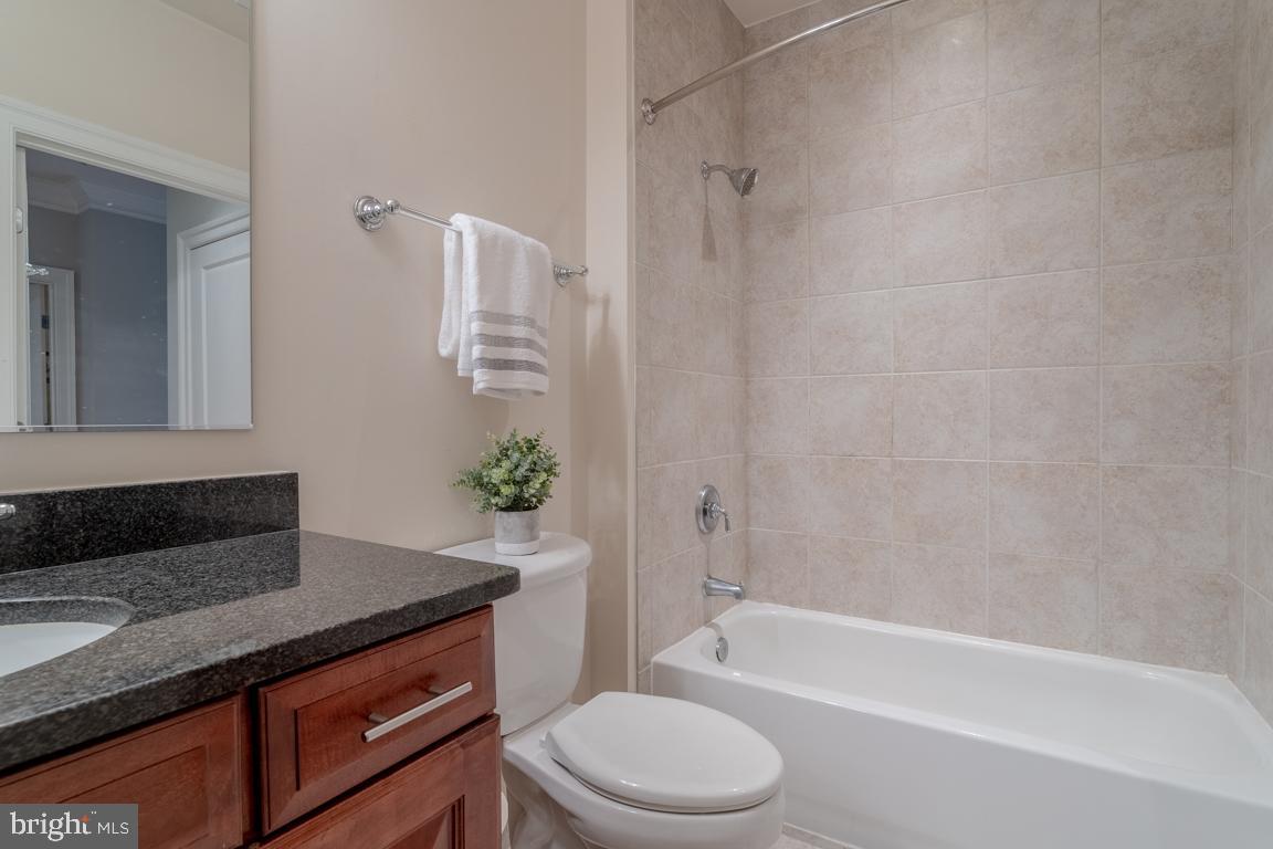 ABINGDON ROW - Residential