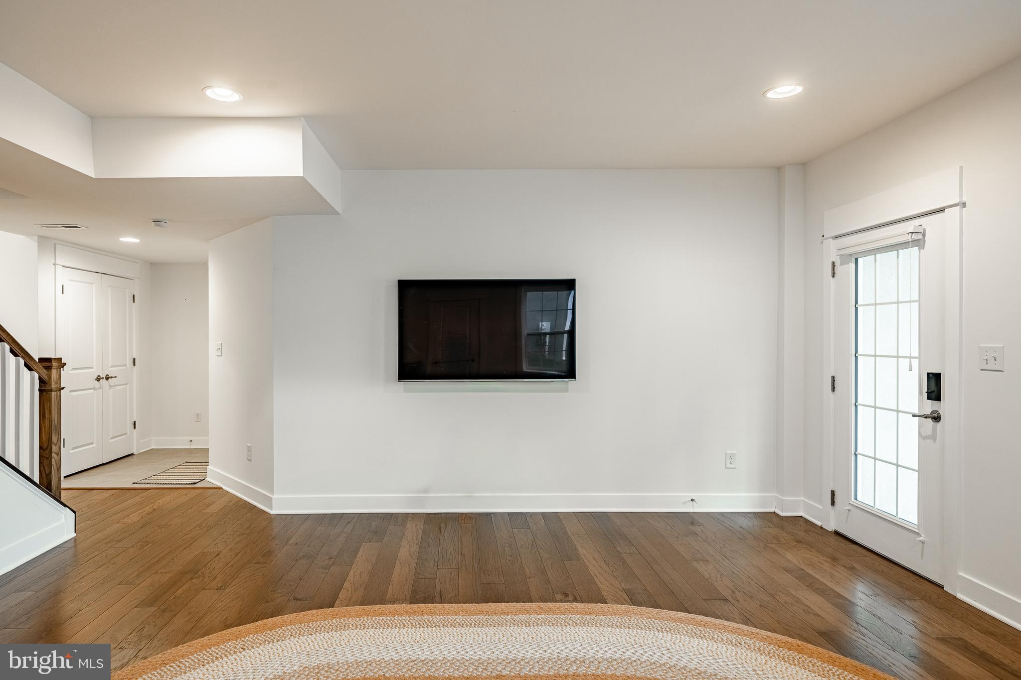 SPRING OAK - Residential