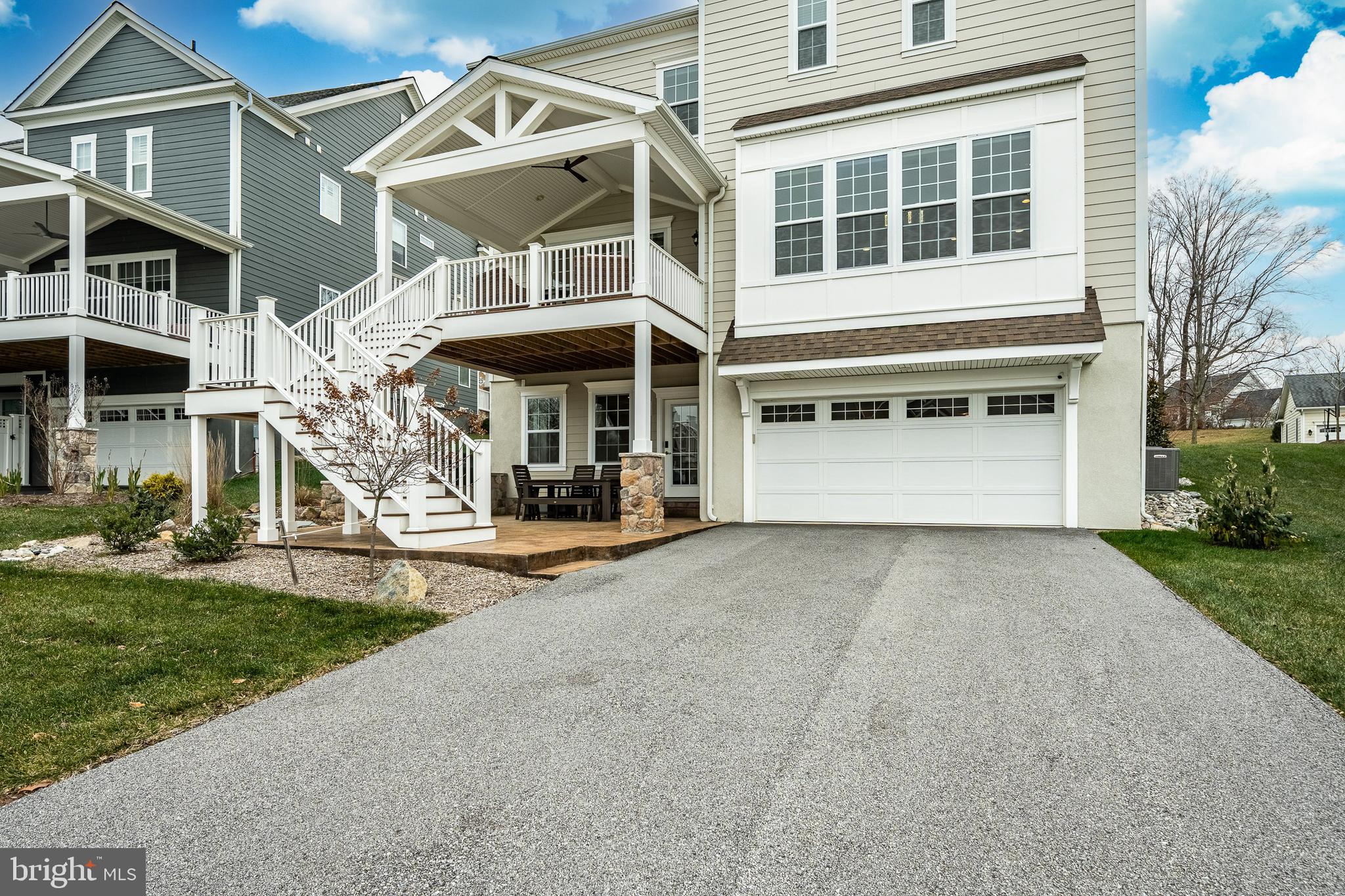 SPRING OAK - Residential