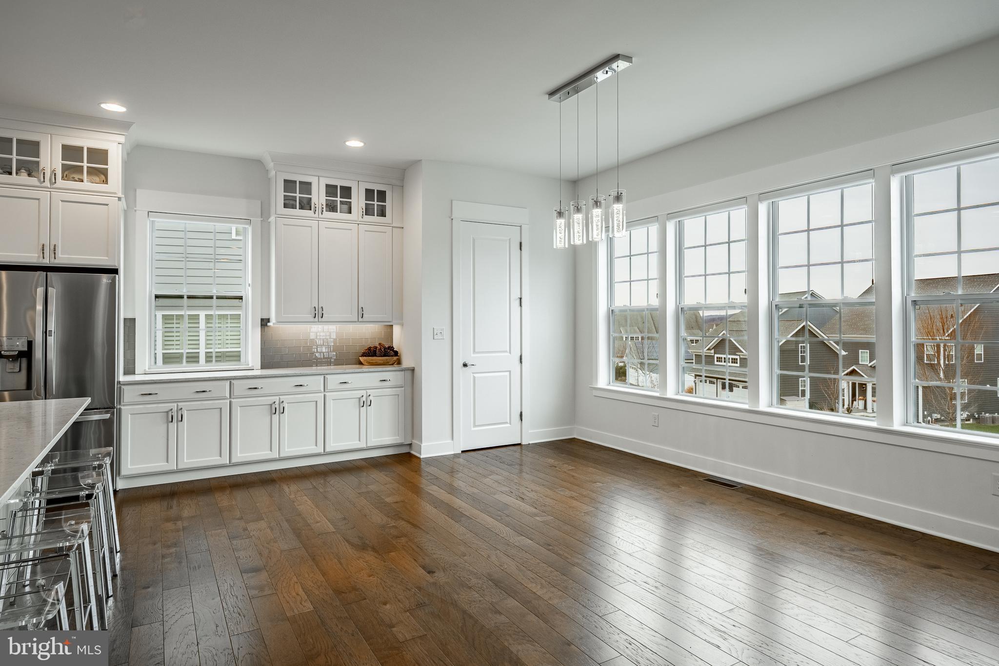 SPRING OAK - Residential