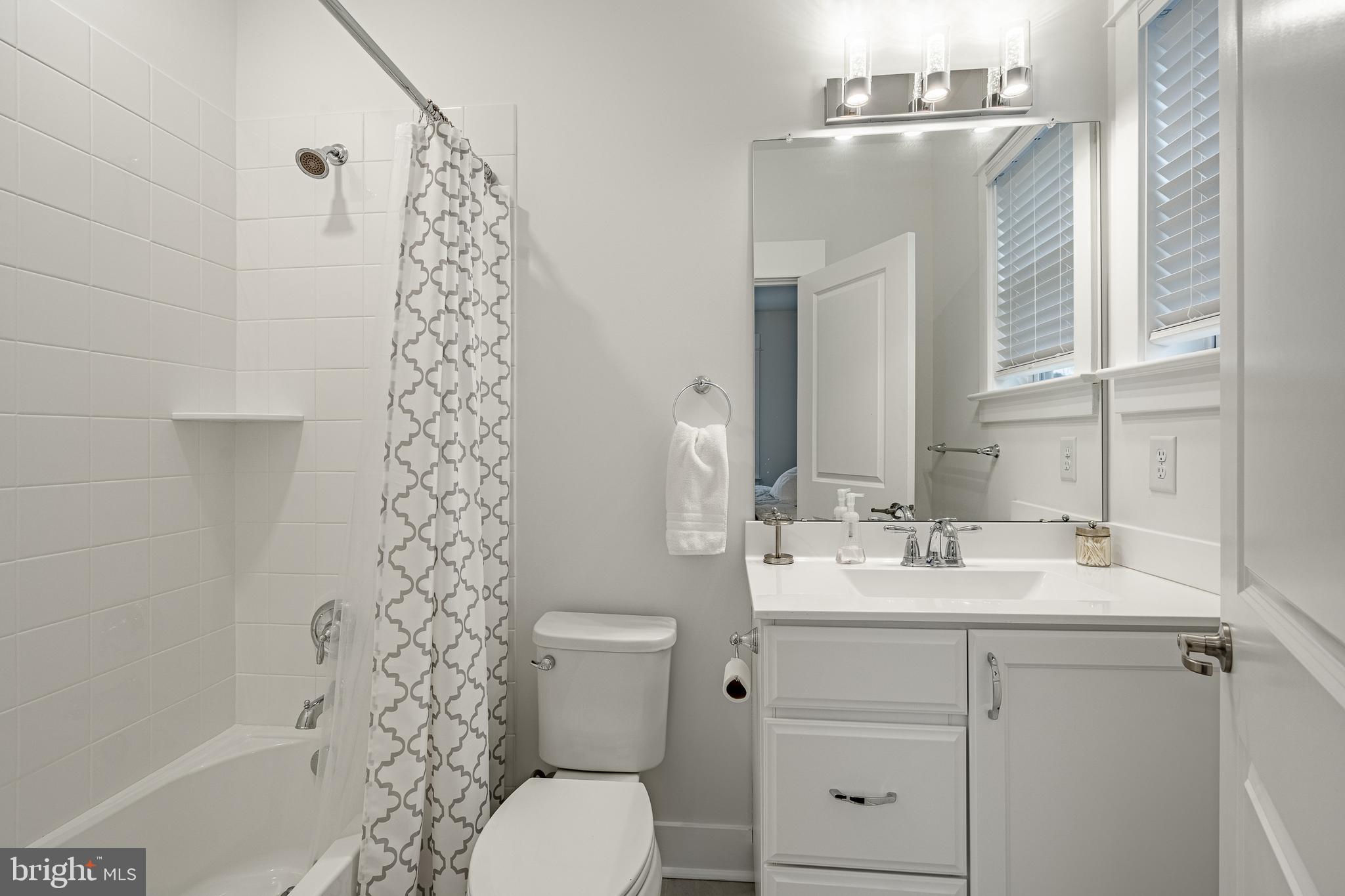 SPRING OAK - Residential