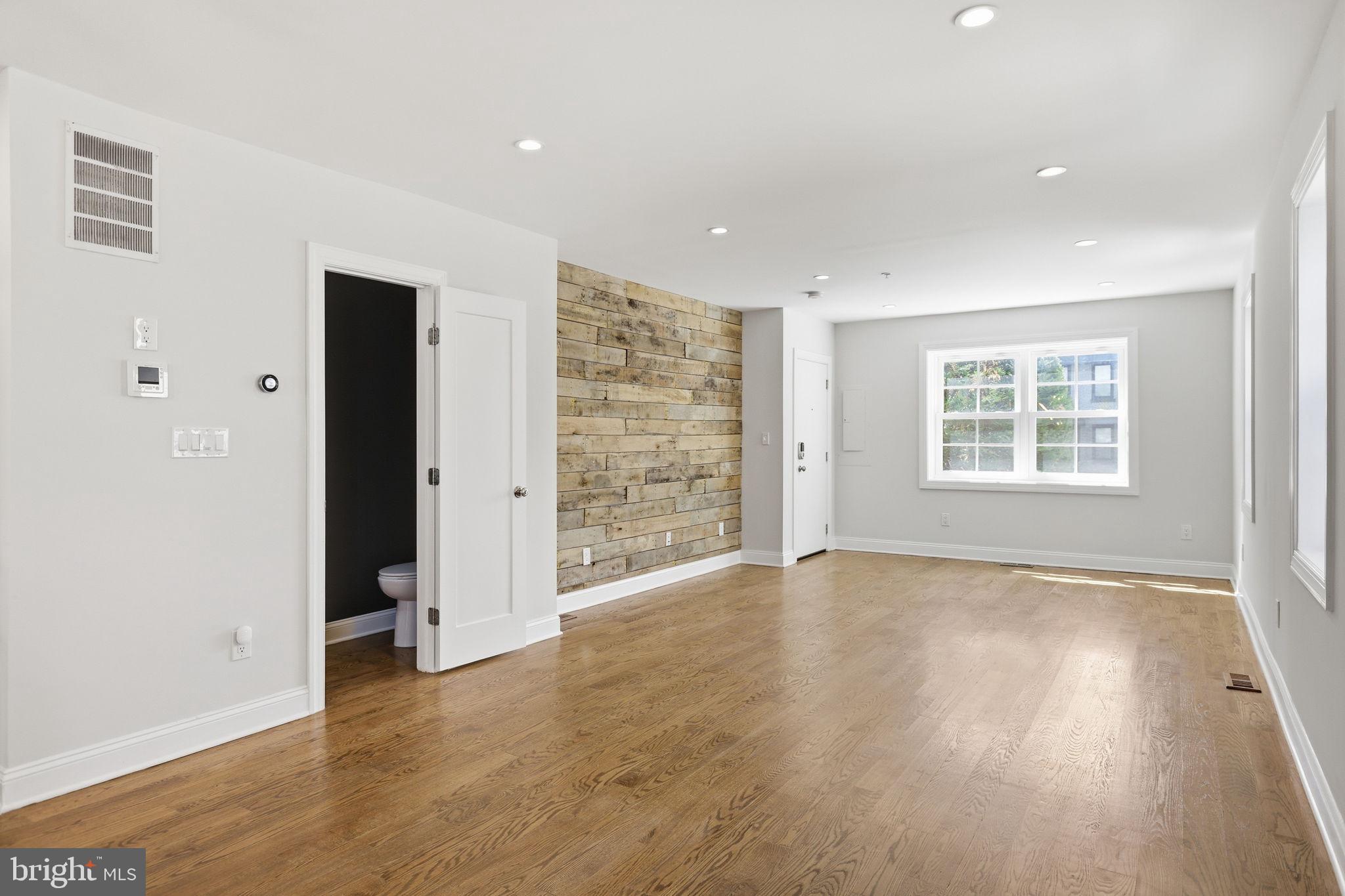 1820 INDEPENDENCE AVENUE SE 1