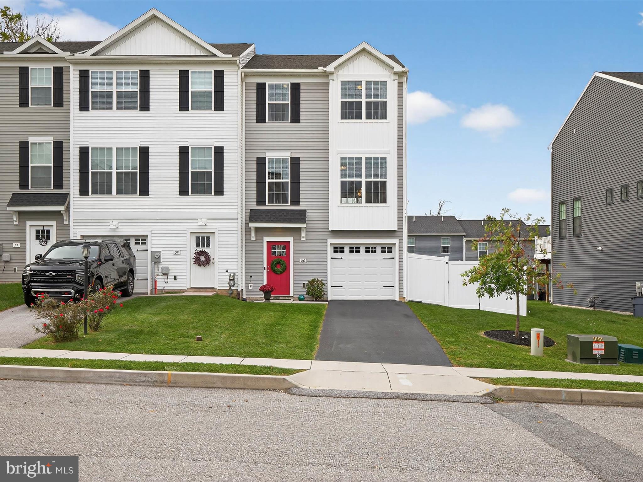 BROOKSIDE TOWNHOMES - Residential