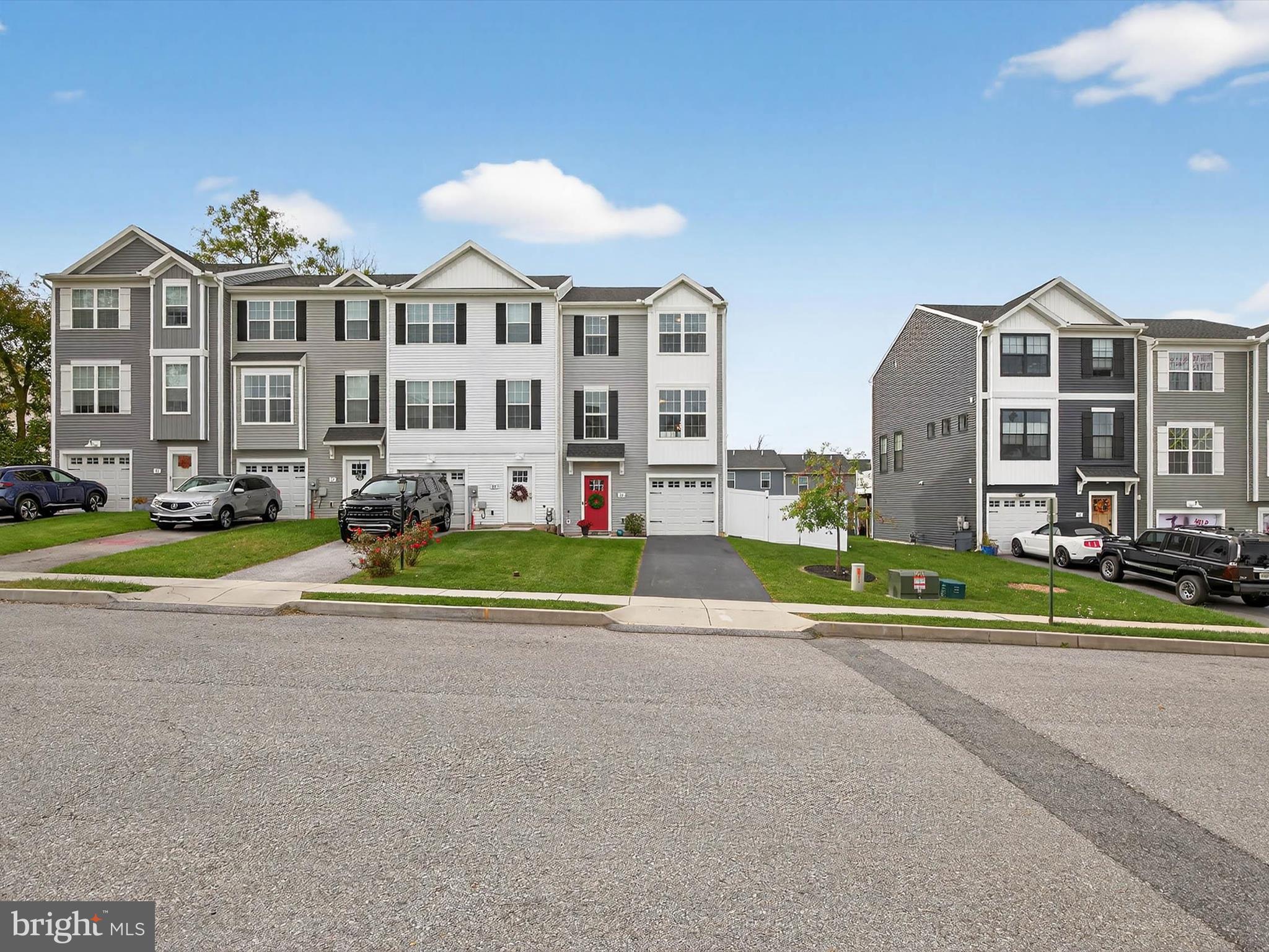 BROOKSIDE TOWNHOMES - Residential