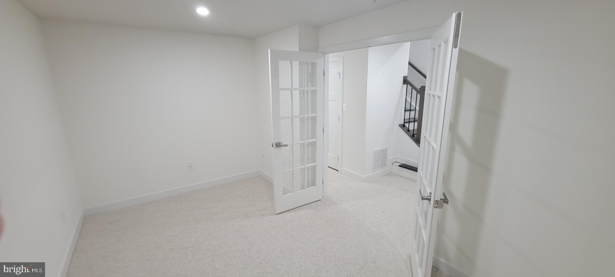 GREENLEIGH AT CROSSROADS - Residential Lease