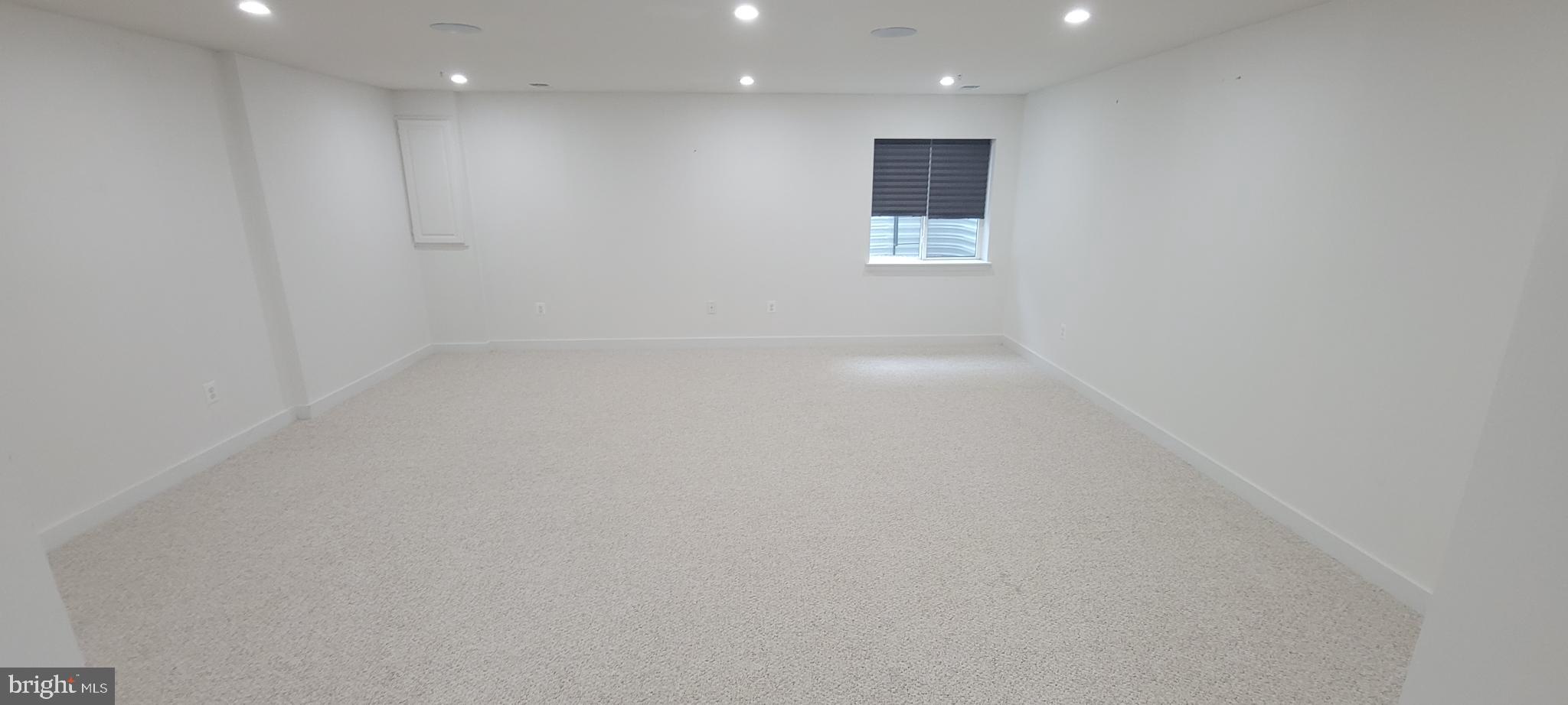 GREENLEIGH AT CROSSROADS - Residential Lease