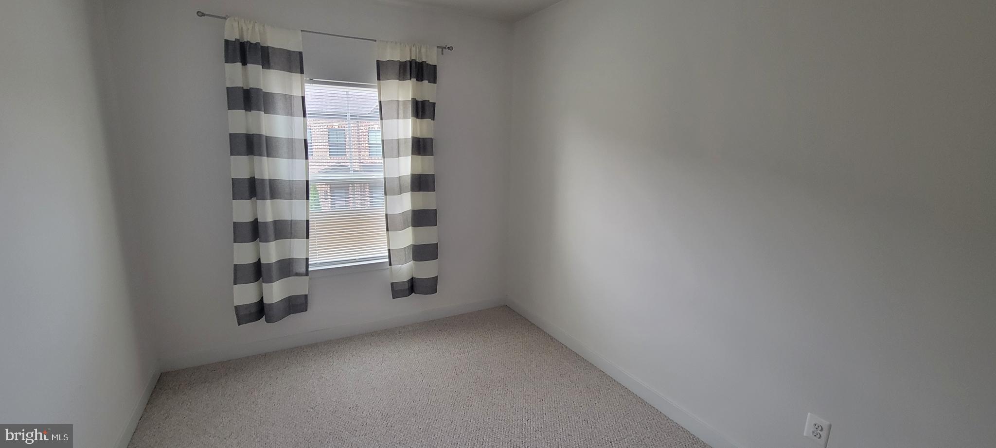 GREENLEIGH AT CROSSROADS - Residential Lease