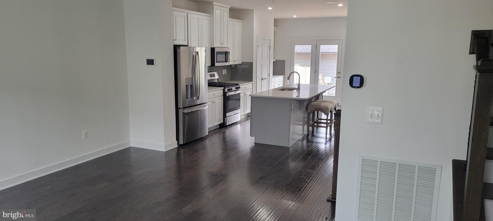 GREENLEIGH AT CROSSROADS - Residential Lease