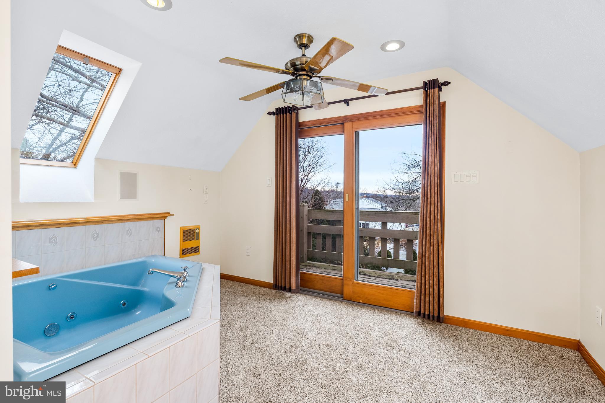 FOUNTAINDALE SOUTH - Residential