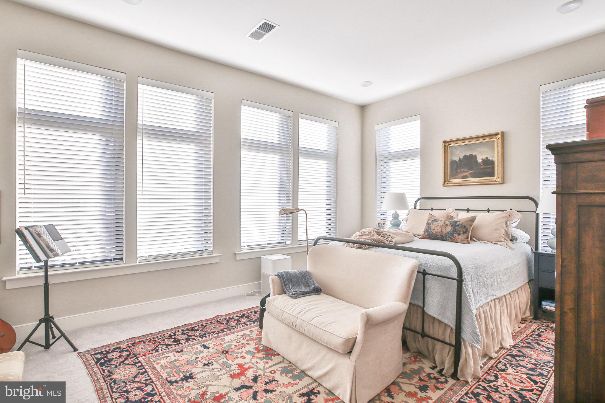 DOWNTOWN LEESBURG - Residential Lease