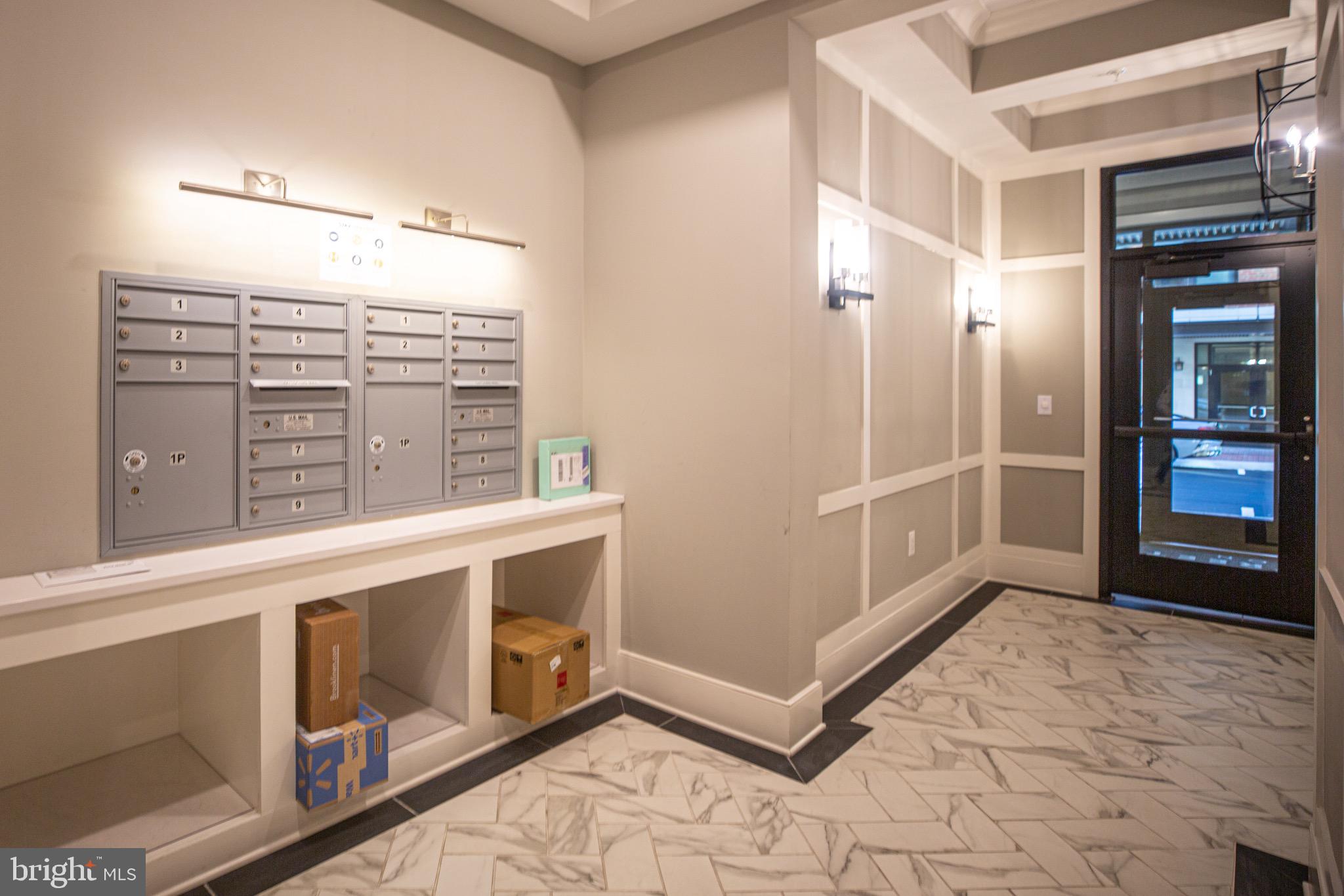 DOWNTOWN LEESBURG - Residential Lease