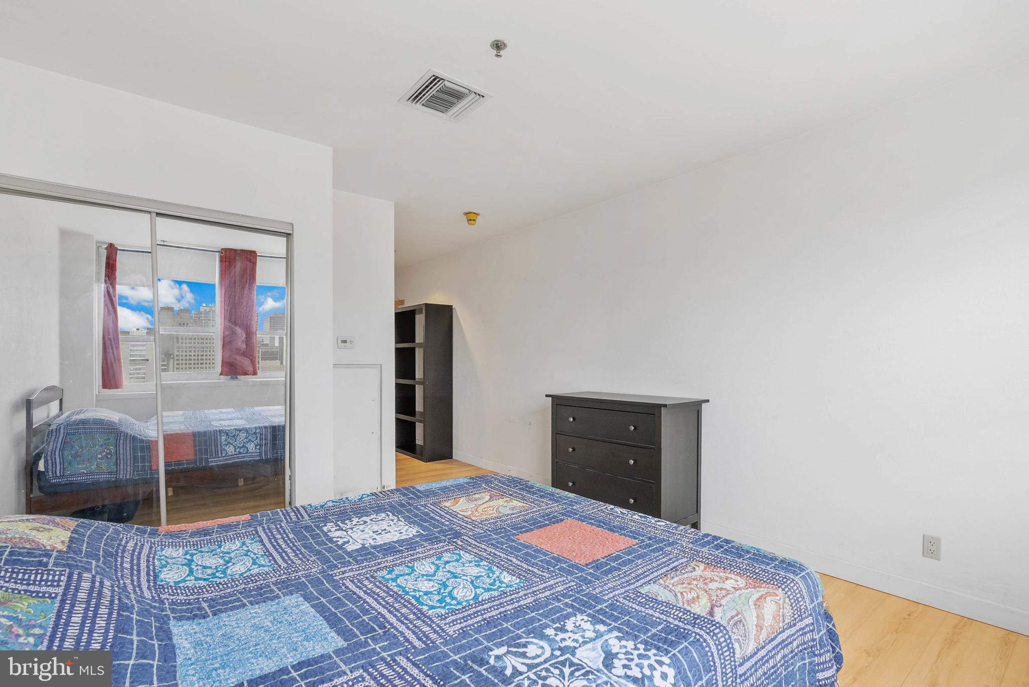 CHINATOWN - Residential