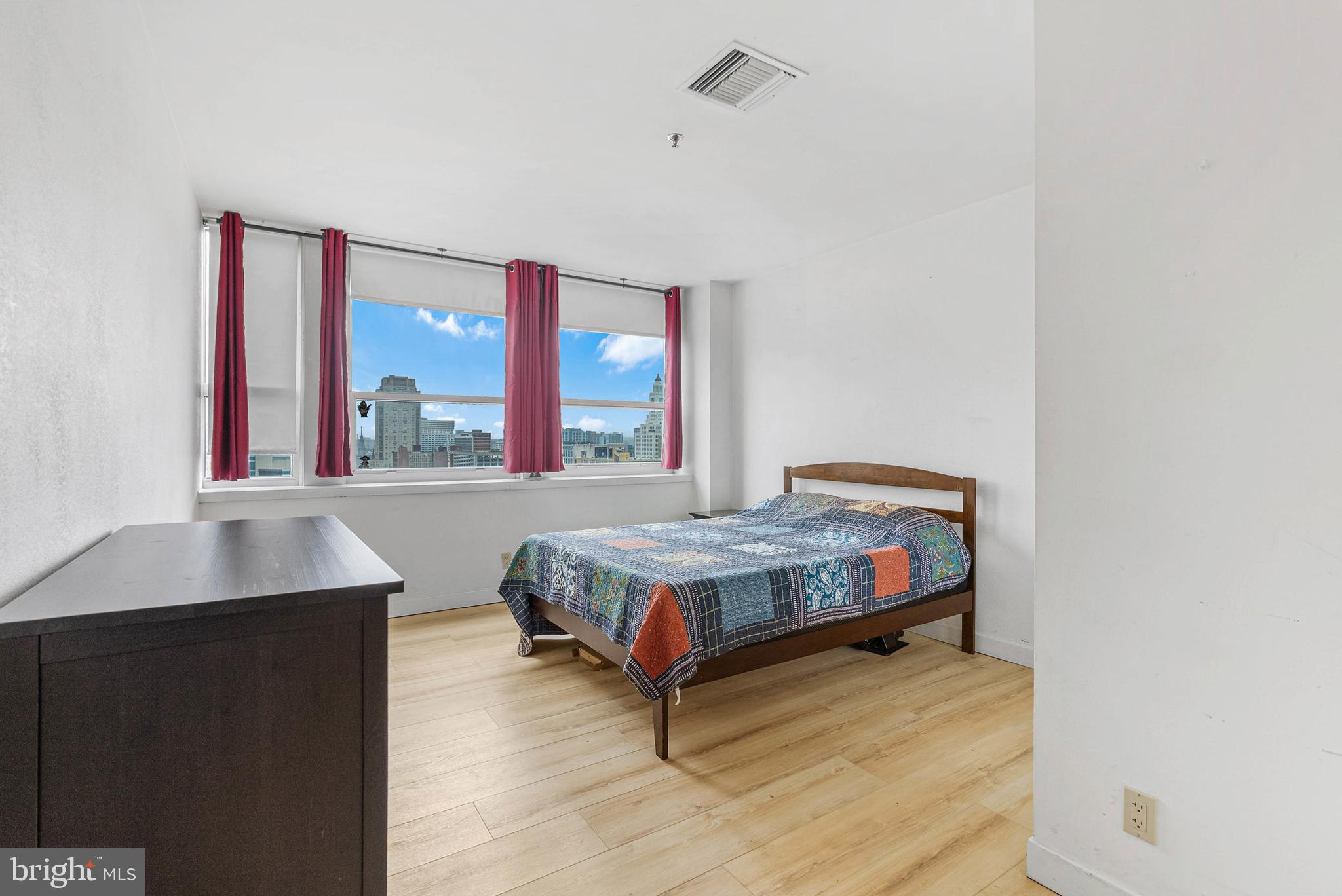 CHINATOWN - Residential