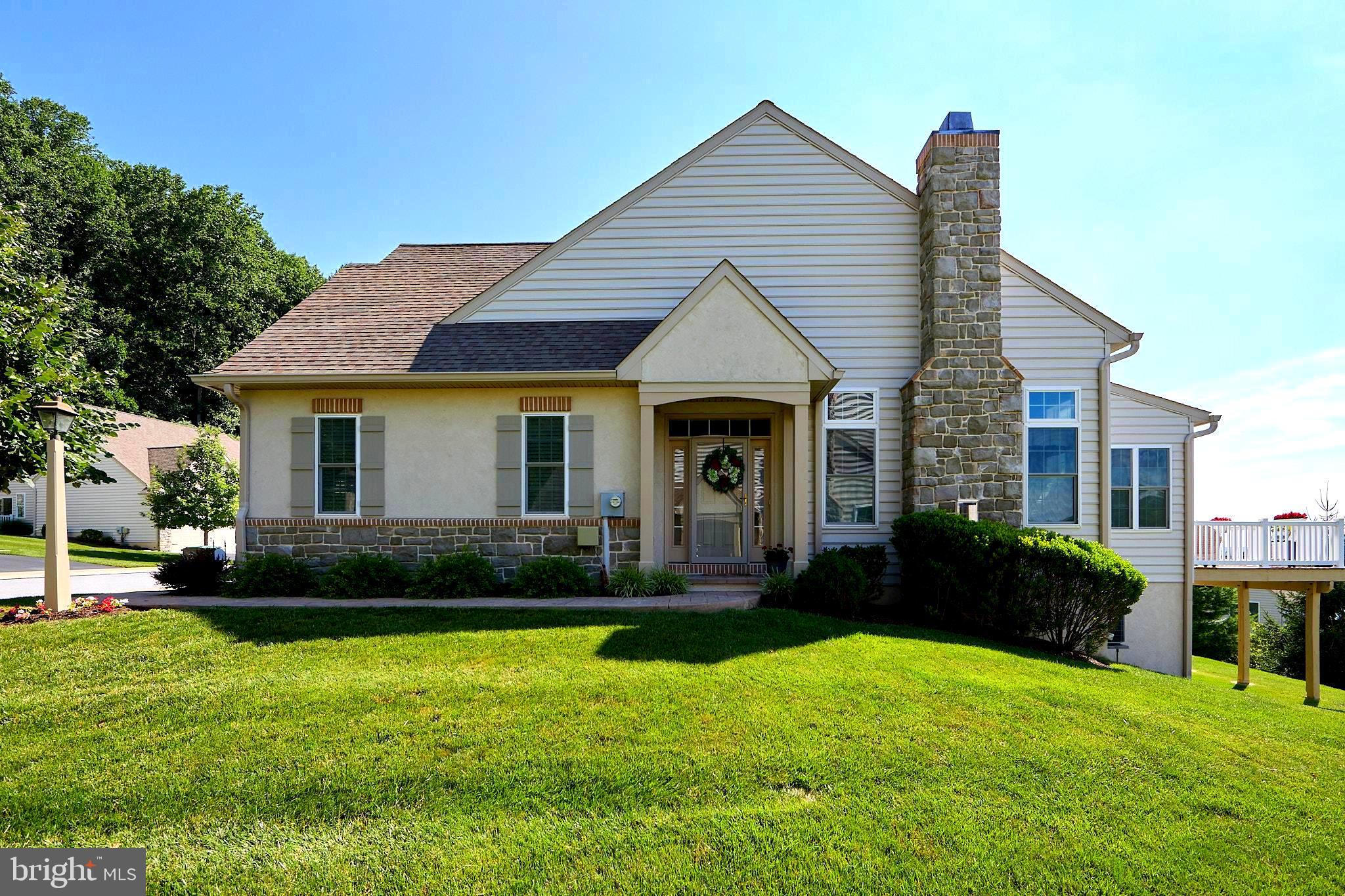 1256 S RED MAPLE WAY