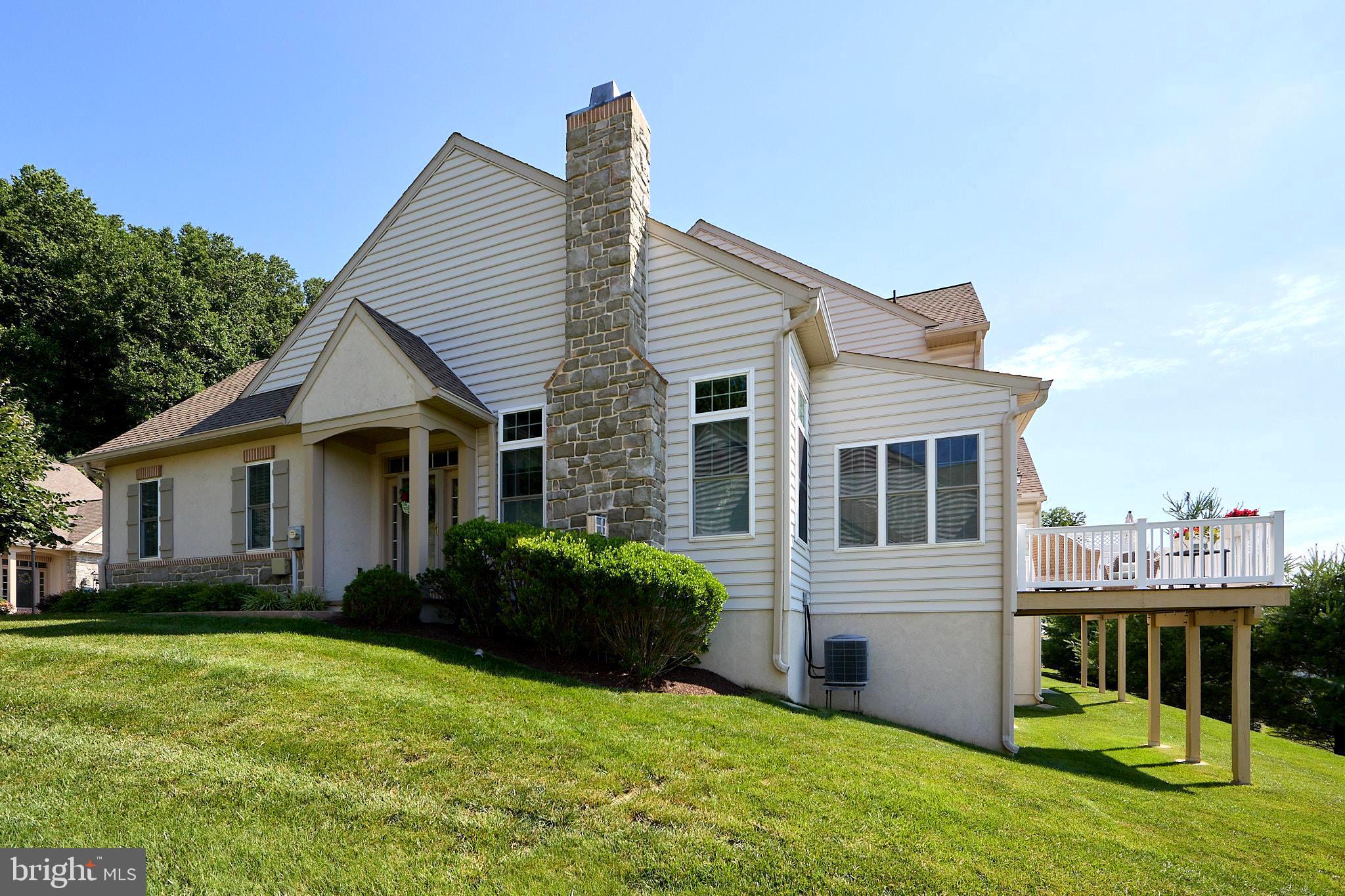 1256 S RED MAPLE WAY