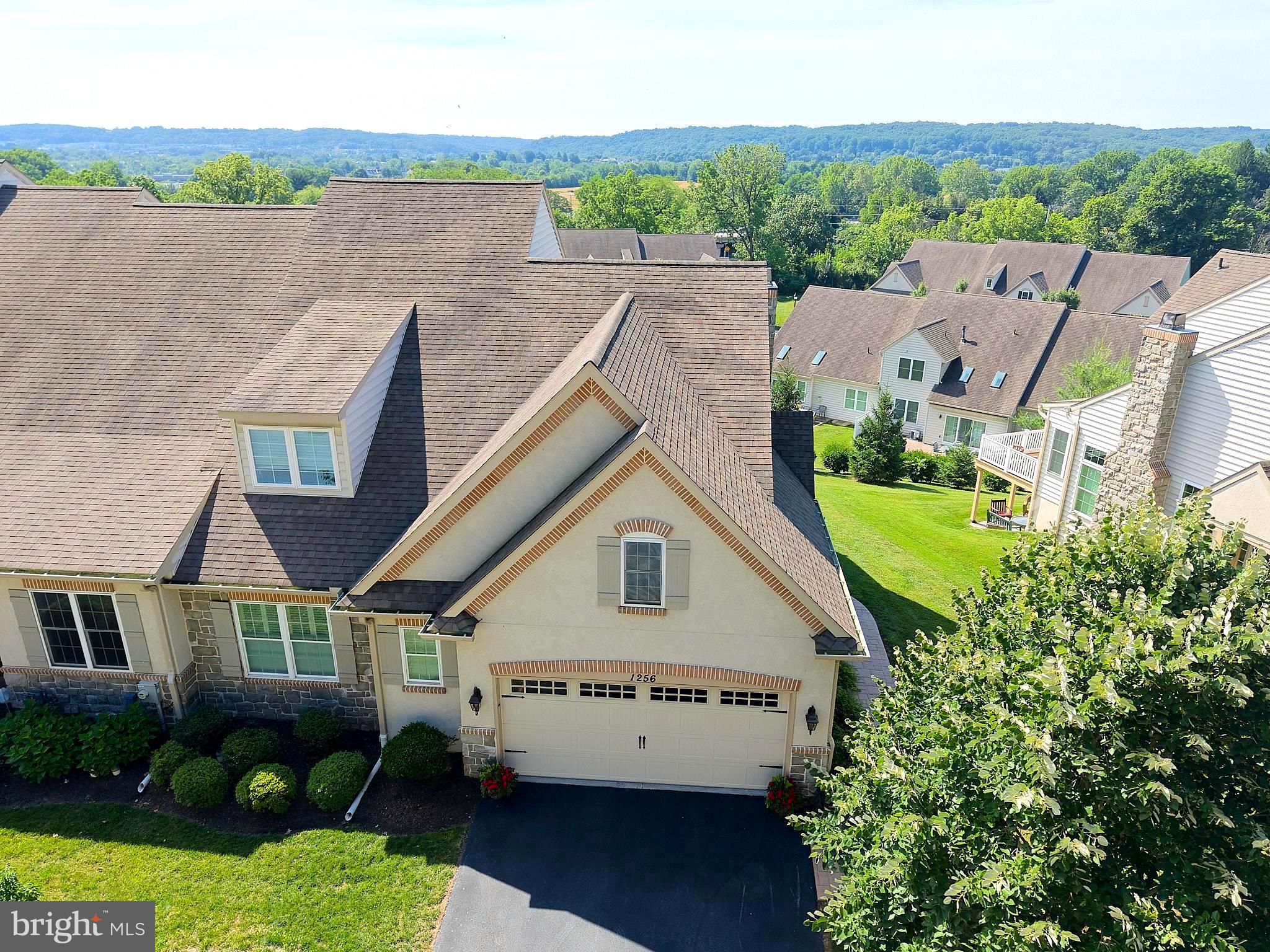 1256 S RED MAPLE WAY